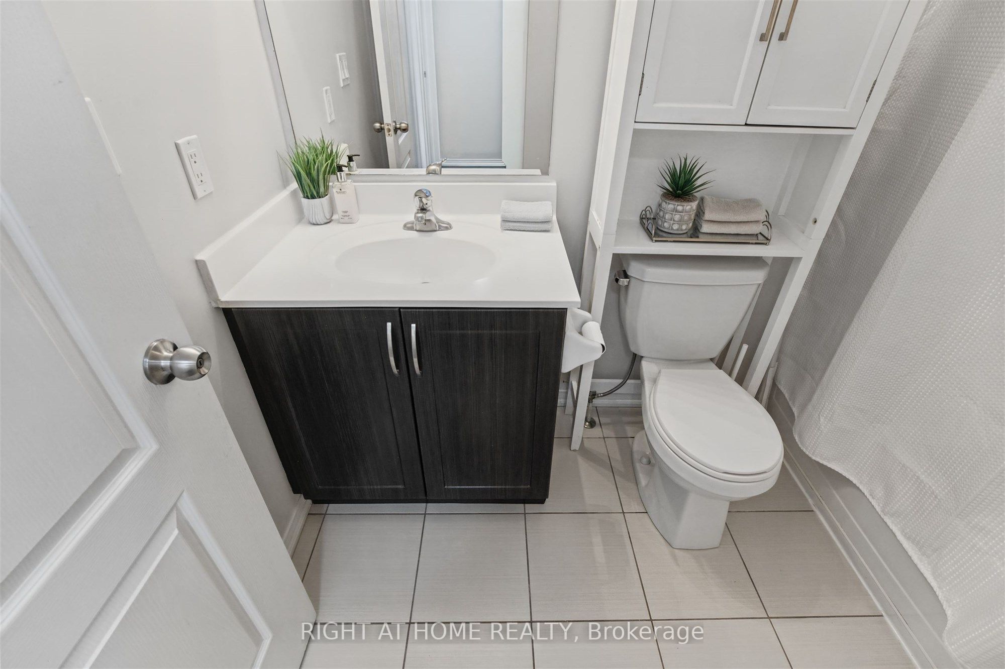 130 Widdicombe Hill Boulevard 416 Property Photo 28