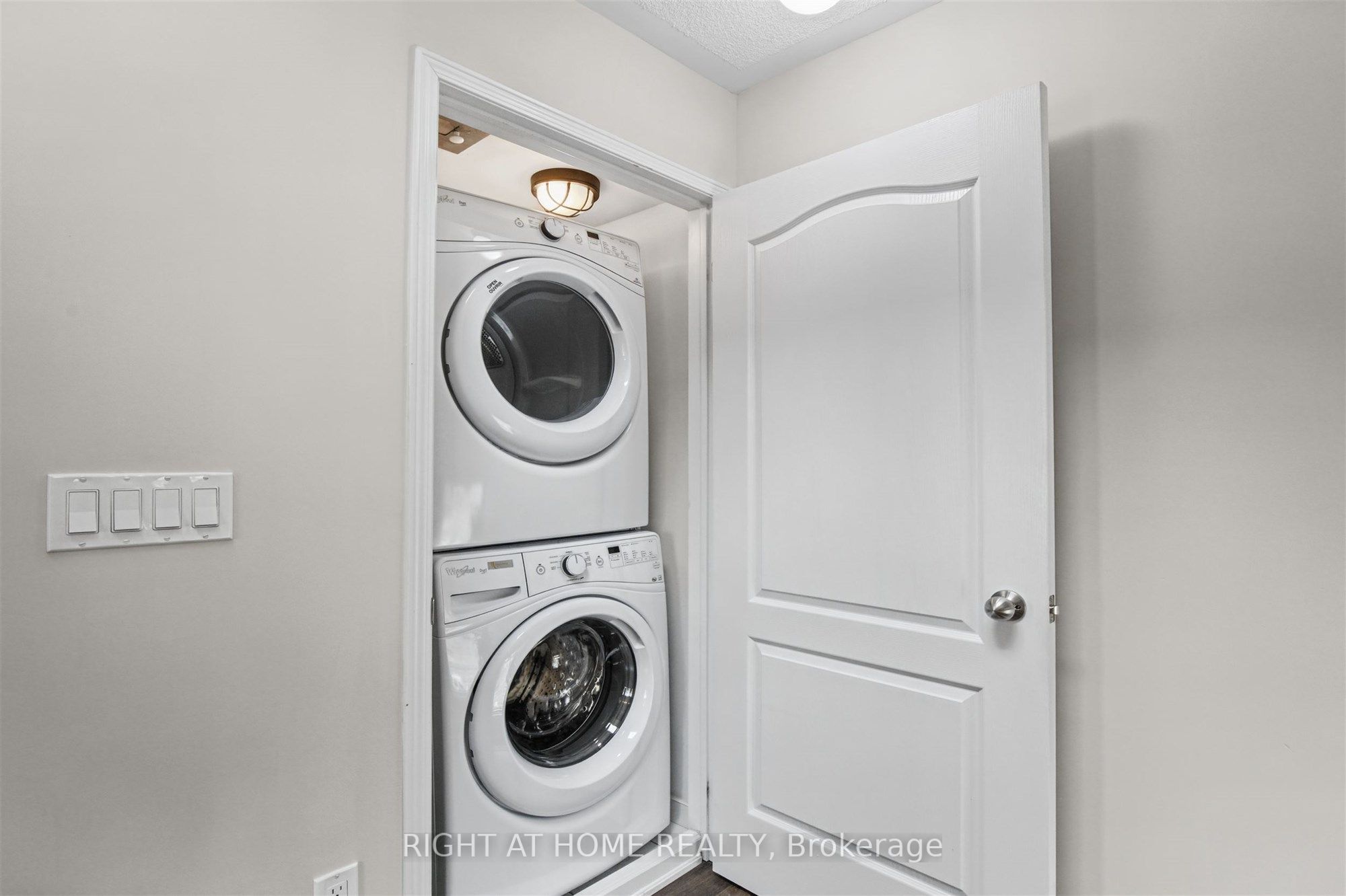 130 Widdicombe Hill Boulevard 416 Property Photo 29