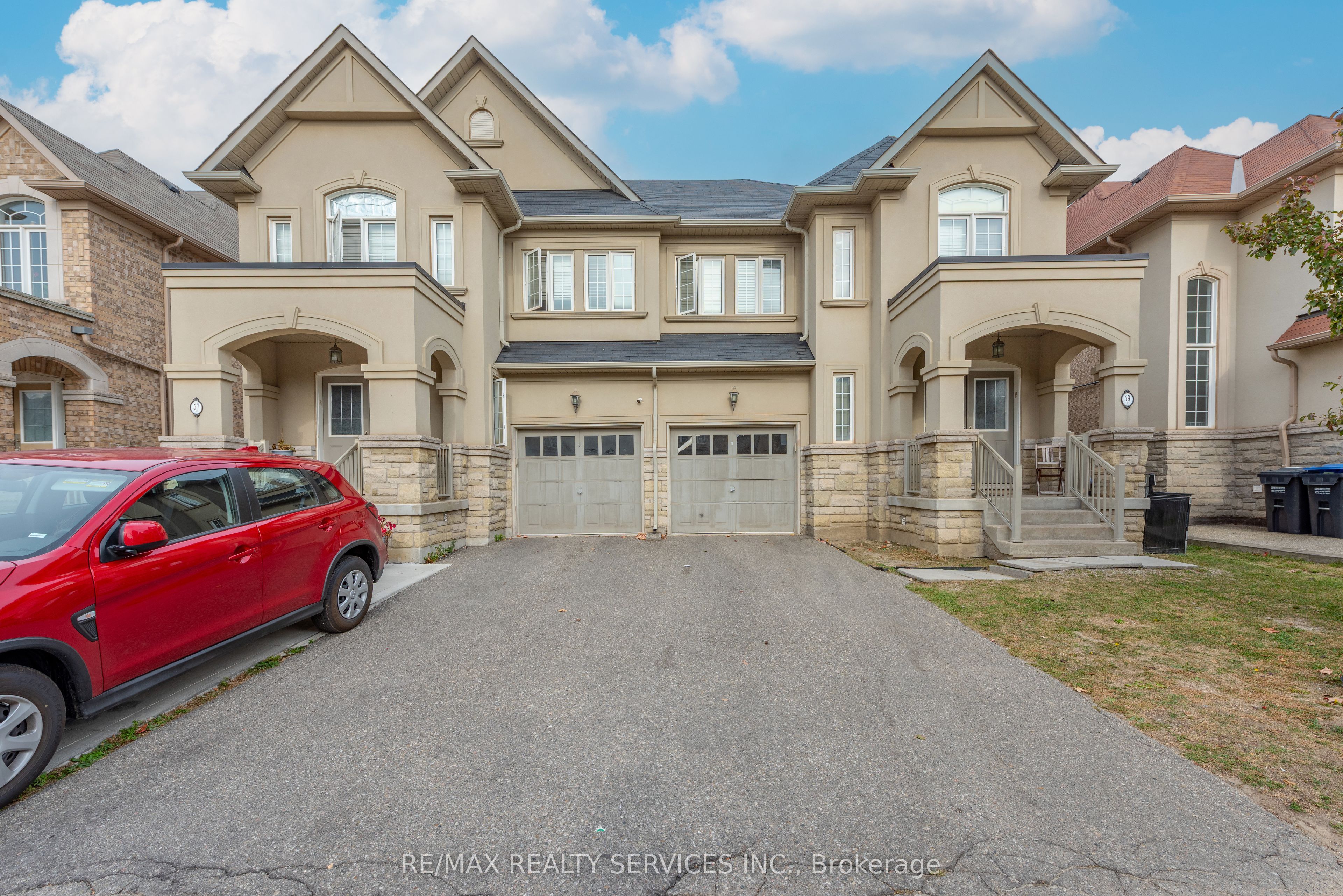 59 Beachville Circle Property Photo 2