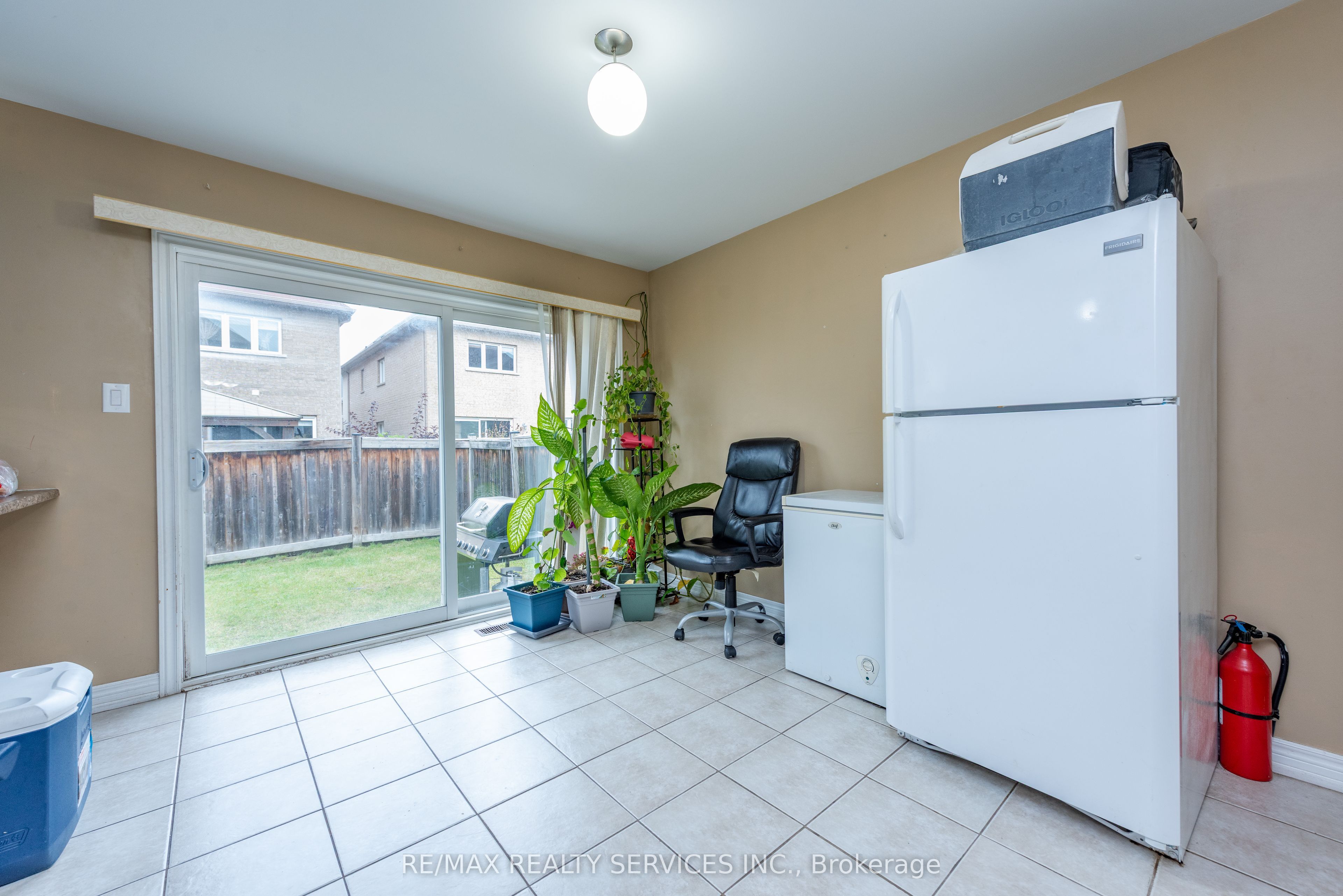 59 Beachville Circle Property Photo 8