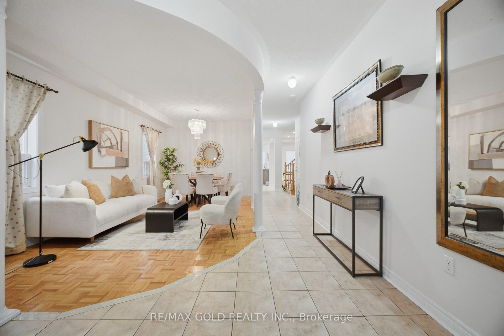 10 Sir Jacobs Crescent Property Photo 4