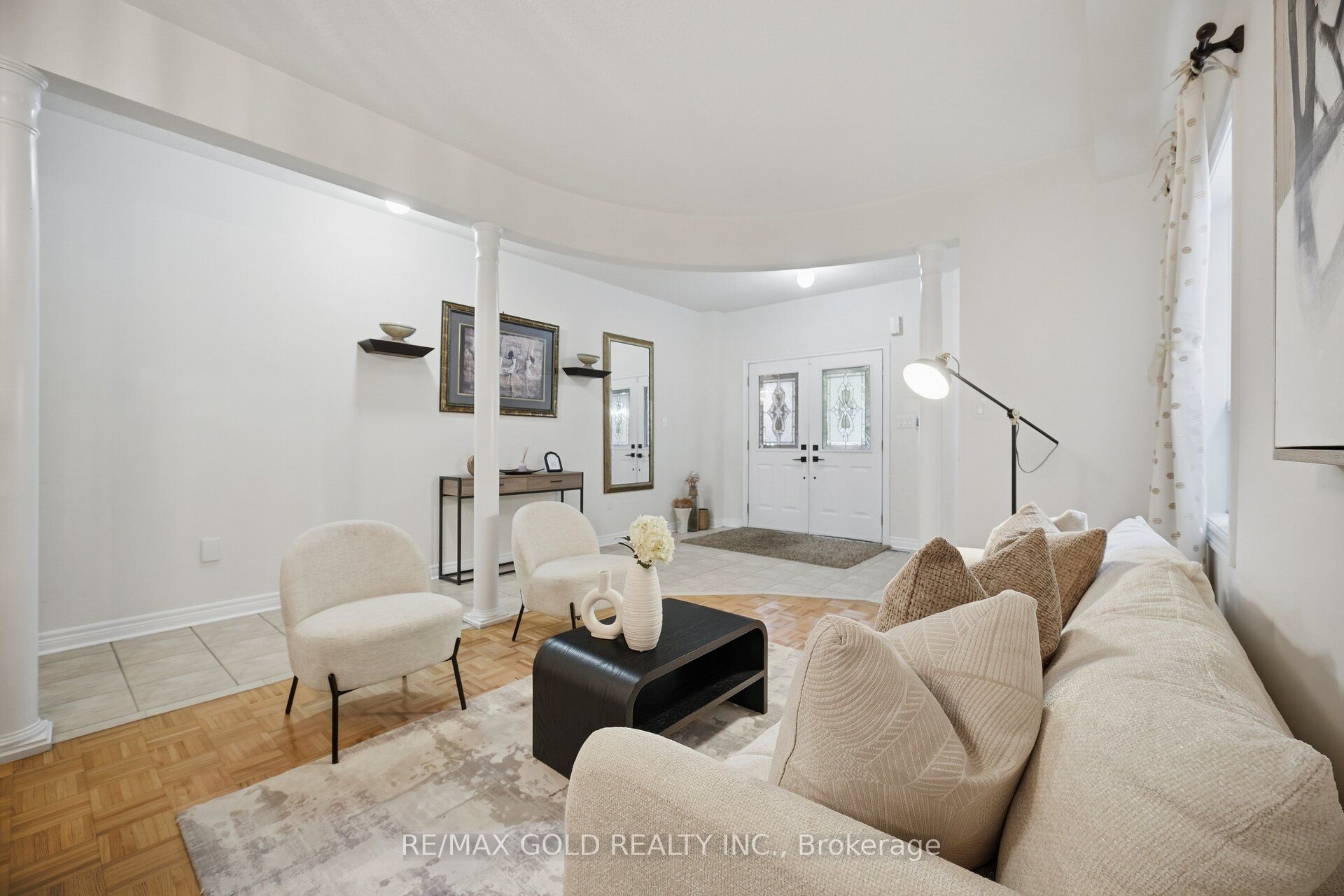 10 Sir Jacobs Crescent Property Photo 5