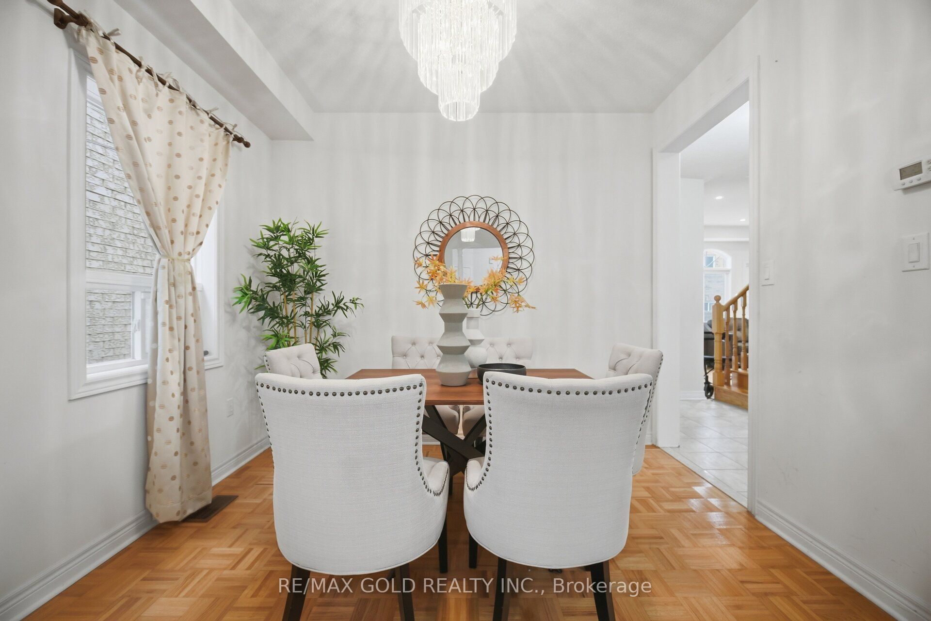 10 Sir Jacobs Crescent Property Photo 8