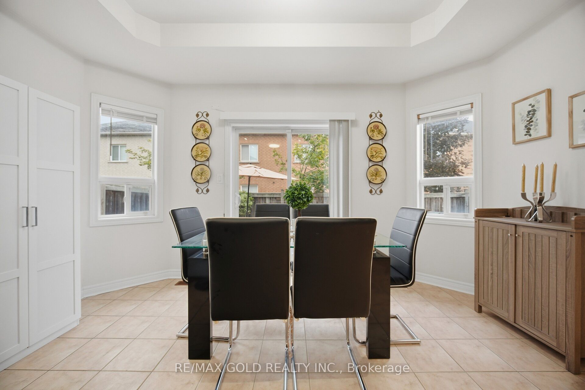 10 Sir Jacobs Crescent Property Photo 14