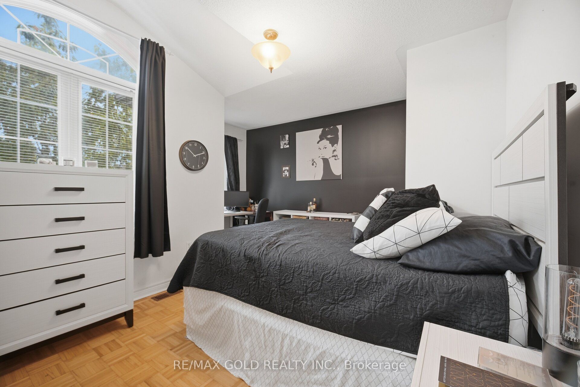 10 Sir Jacobs Crescent Property Photo 29