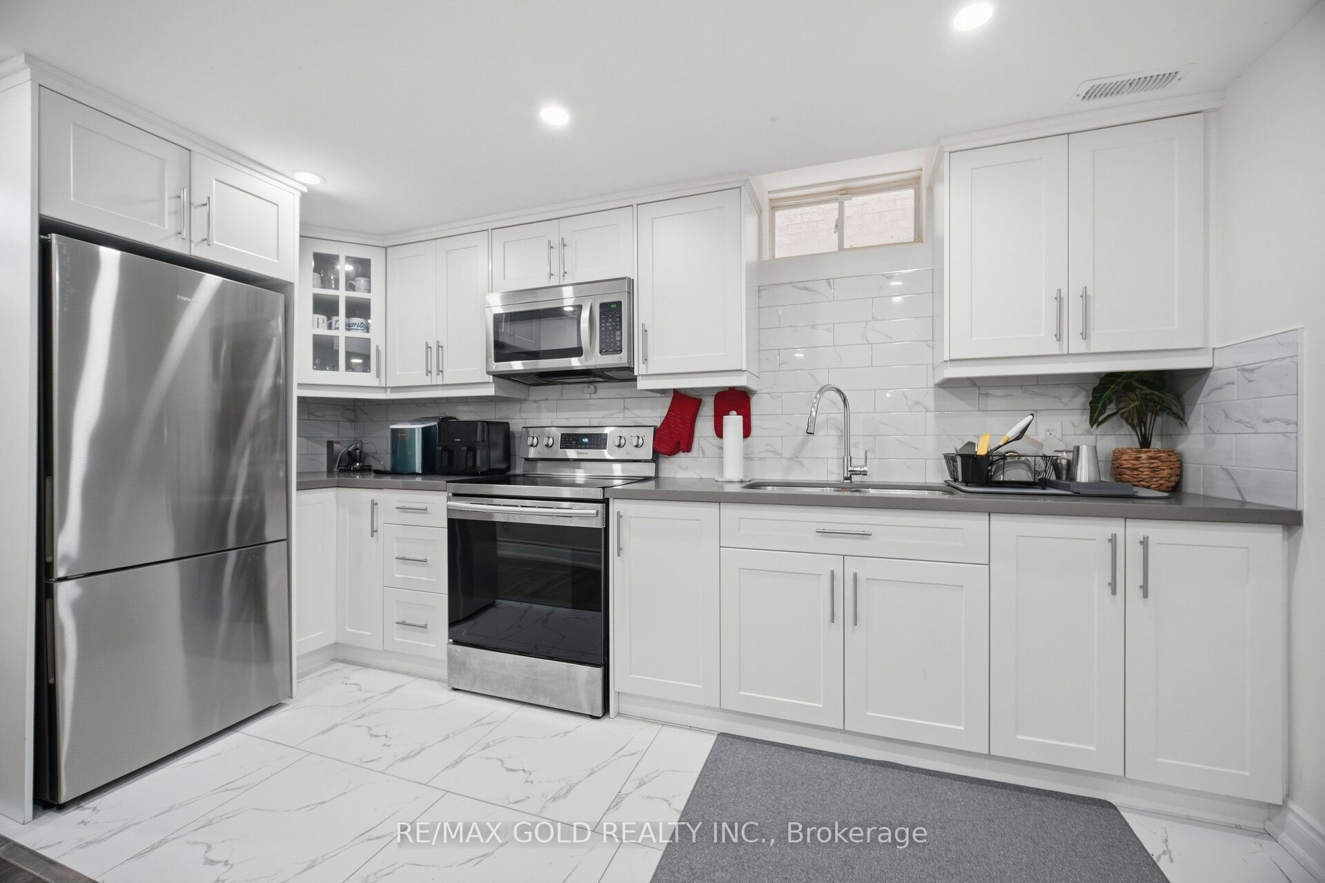 10 Sir Jacobs Crescent Property Photo 39