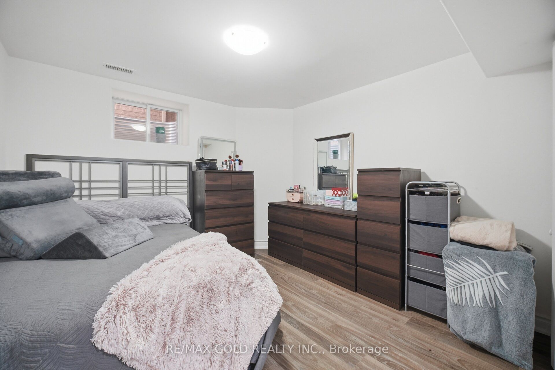 10 Sir Jacobs Crescent Property Photo 44