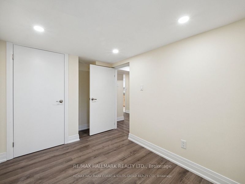 1132 Glengrove Avenue Property Photo 4