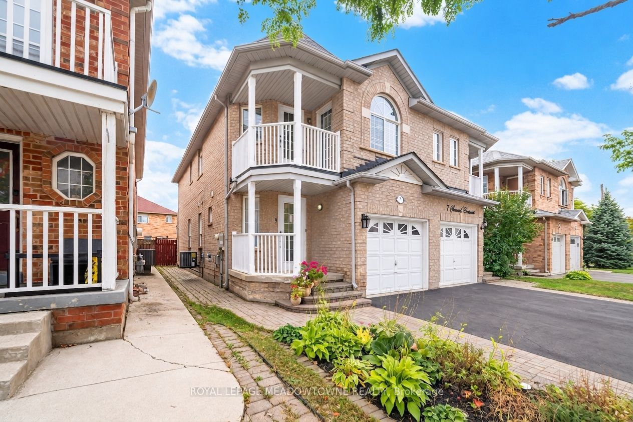 7 Secord Crescent Property Photo 2