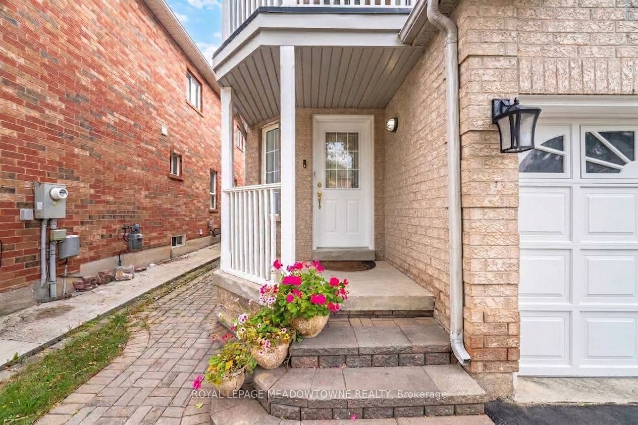 7 Secord Crescent Property Photo 4