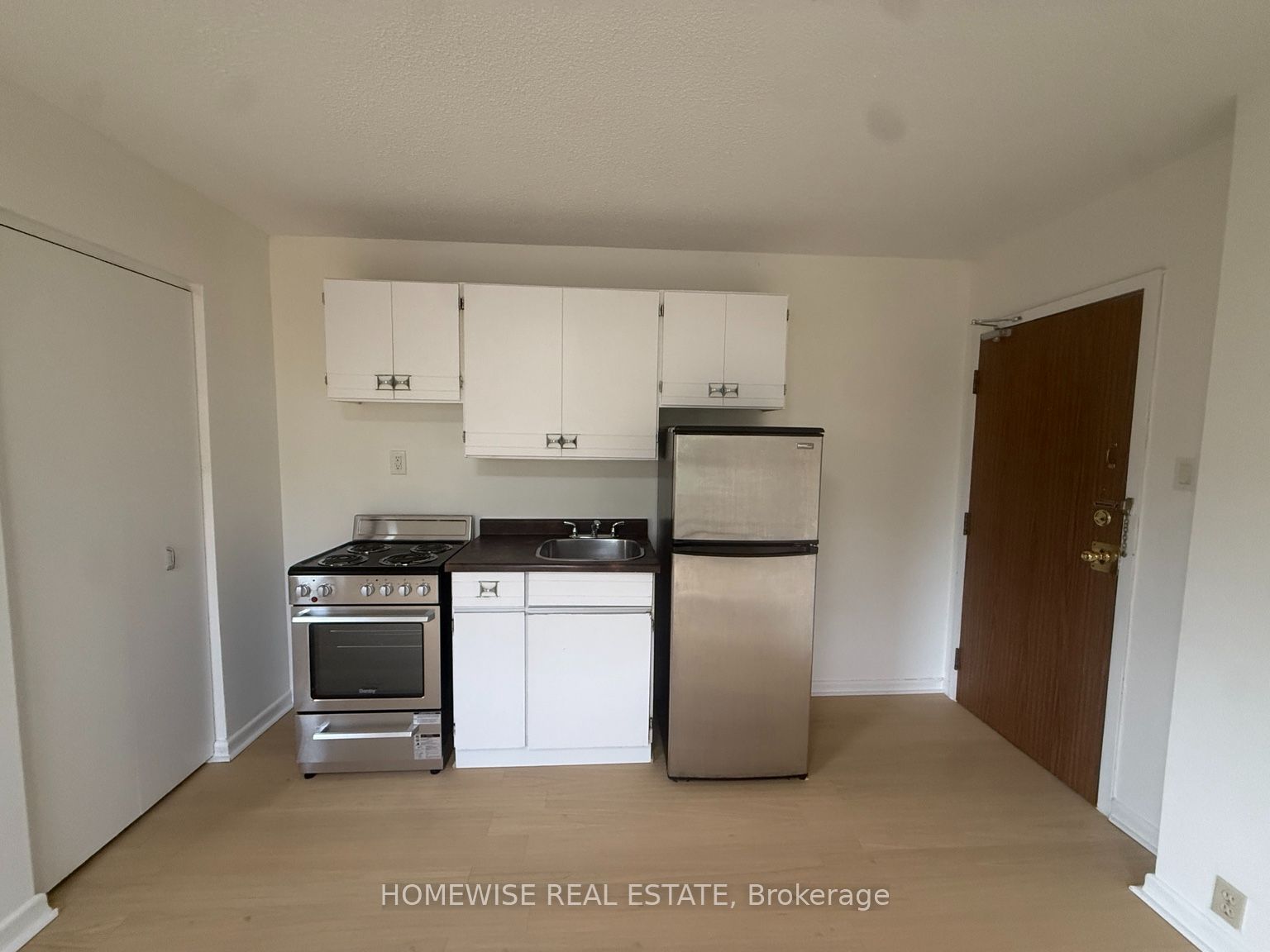 5 High Park Boulevard 301 Property Photo 3
