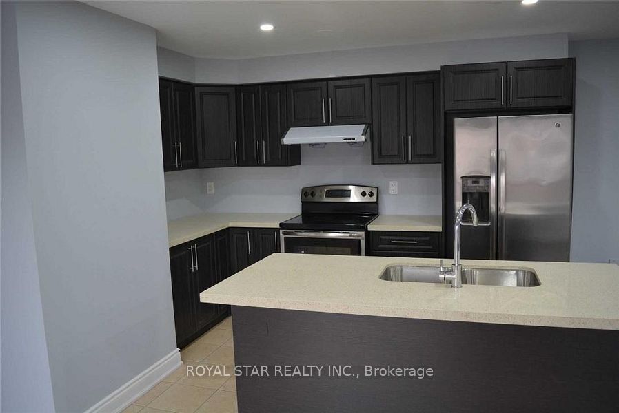 54 Baycliffe Crescent Property Photo 2
