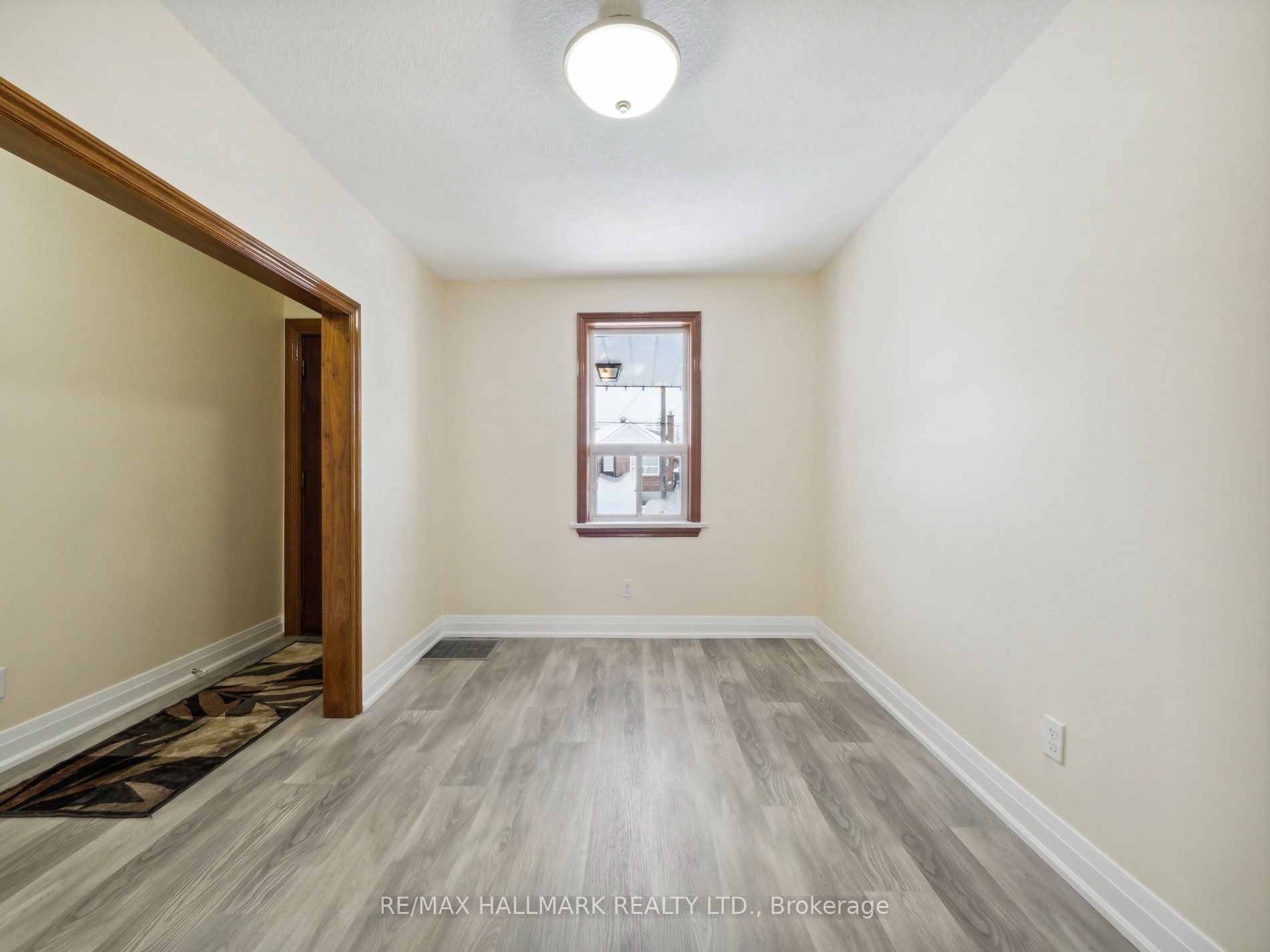 1132 Glengrove Avenue Property Photo 6
