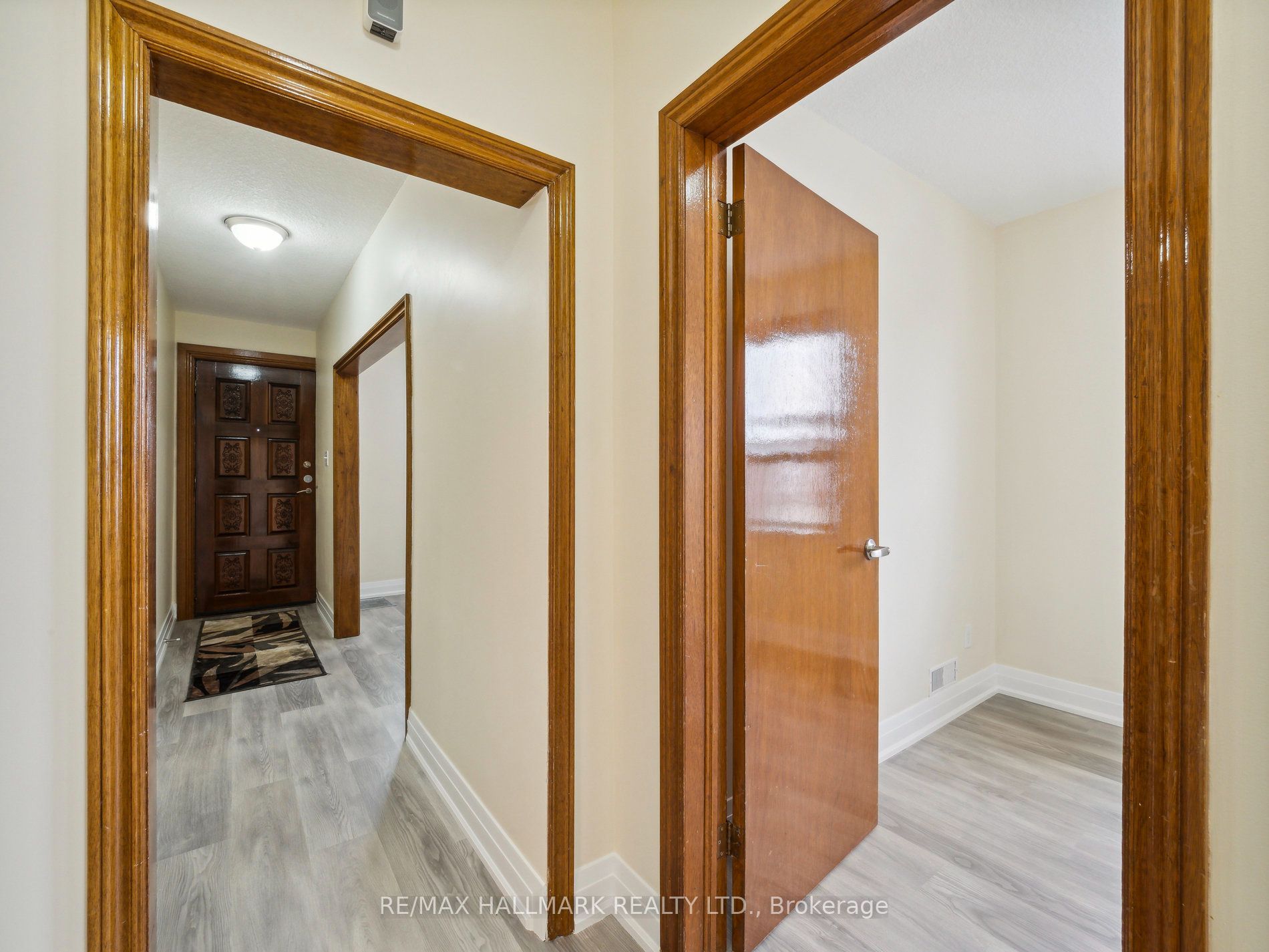 1132 Glengrove Avenue Property Photo 10