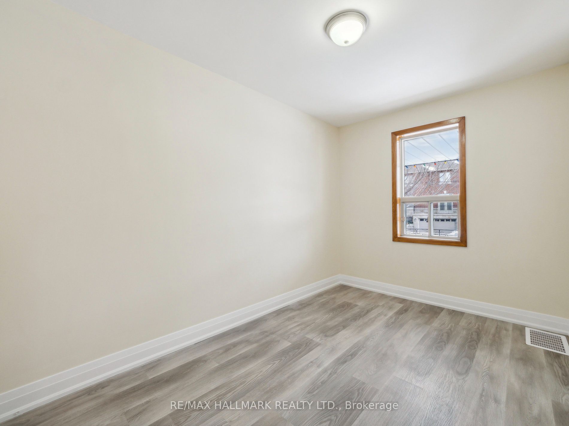 1132 Glengrove Avenue Property Photo 22