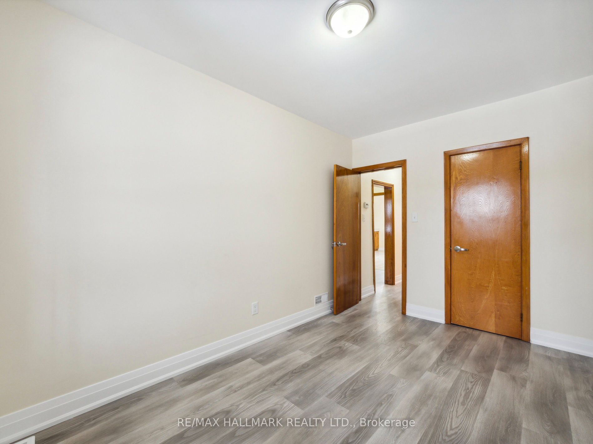 1132 Glengrove Avenue Property Photo 24
