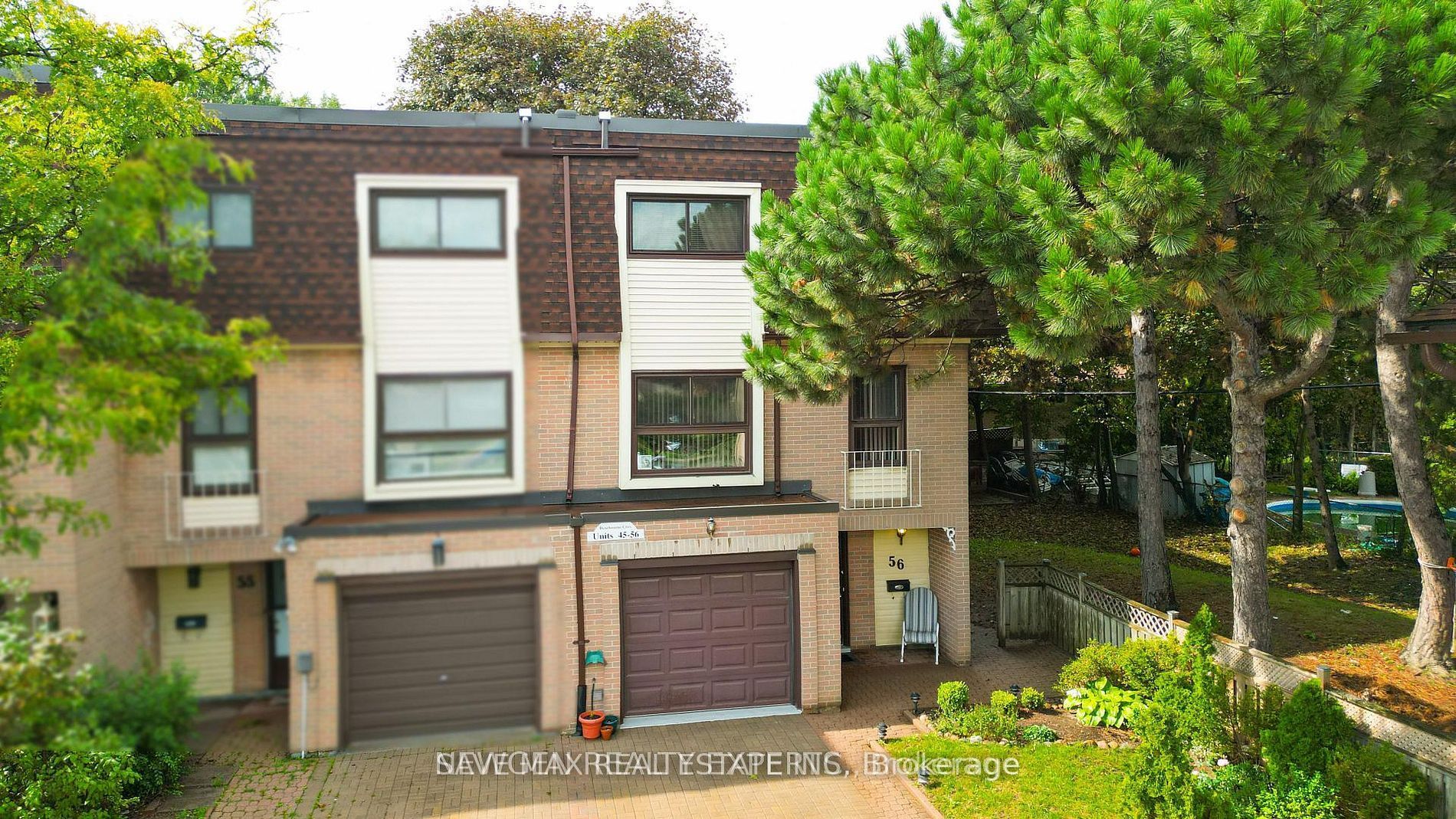 46 Dearbourne Boulevard 56 Property Photo 2