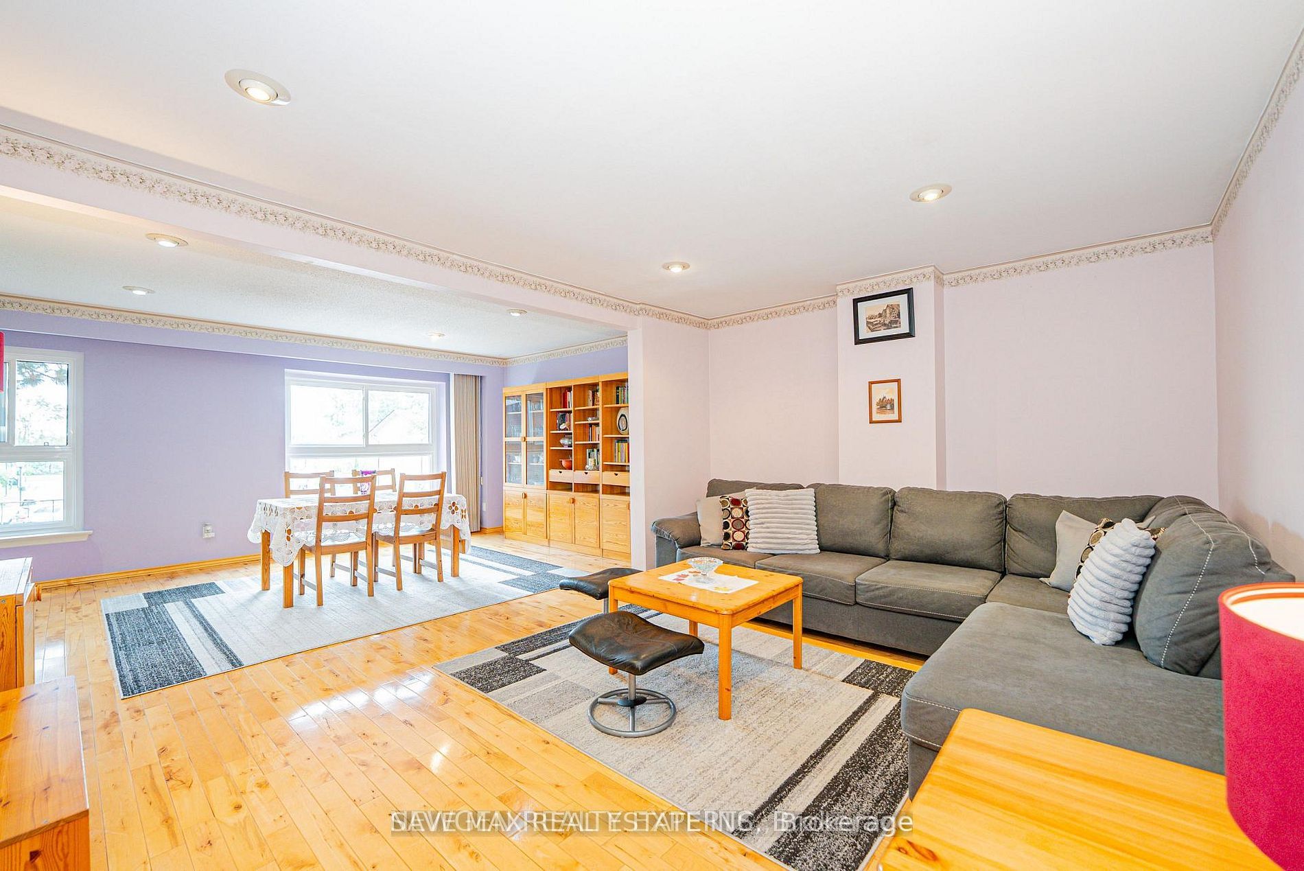 46 Dearbourne Boulevard 56 Property Photo 10