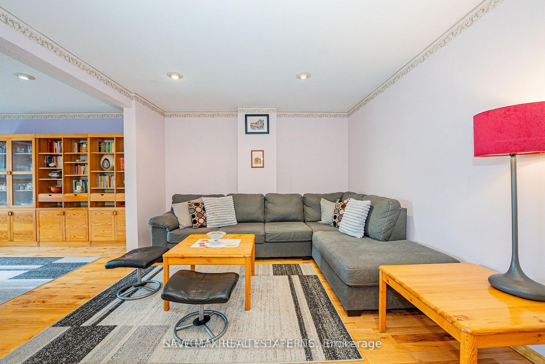 46 Dearbourne Boulevard 56 Property Photo 11