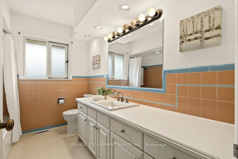 970 Danforth Avenue Property Photo 19
