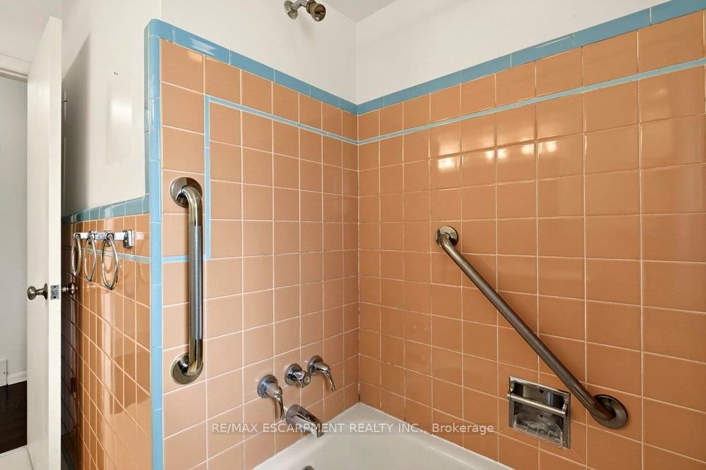 970 Danforth Avenue Property Photo 21