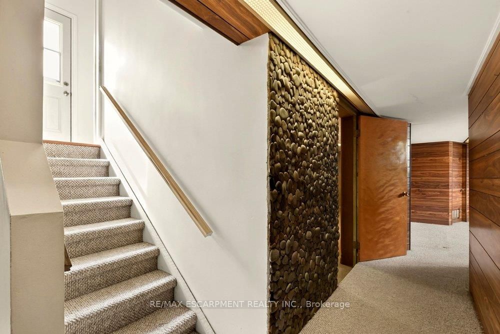 970 Danforth Avenue Property Photo 25