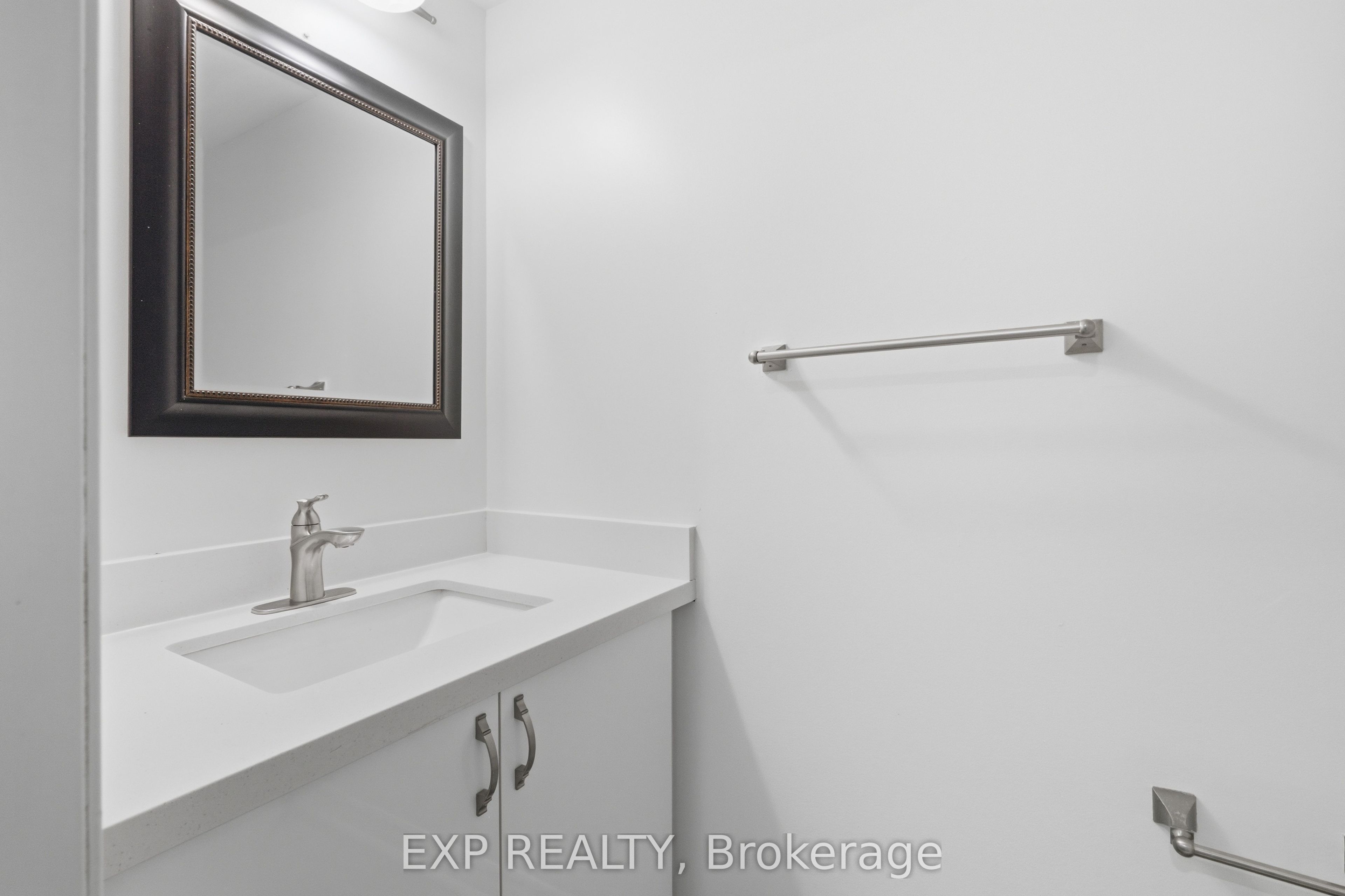 1015 Borden Lane Property Photo 5