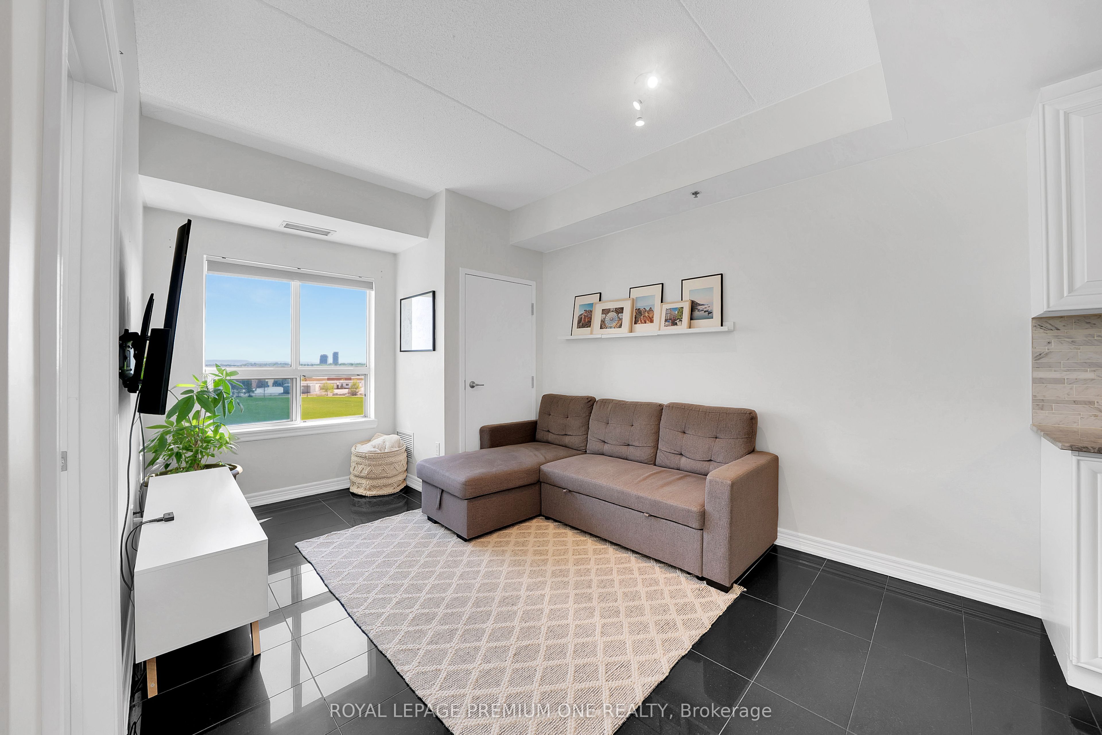 1419 Costigan Road 508 Property Photo 2