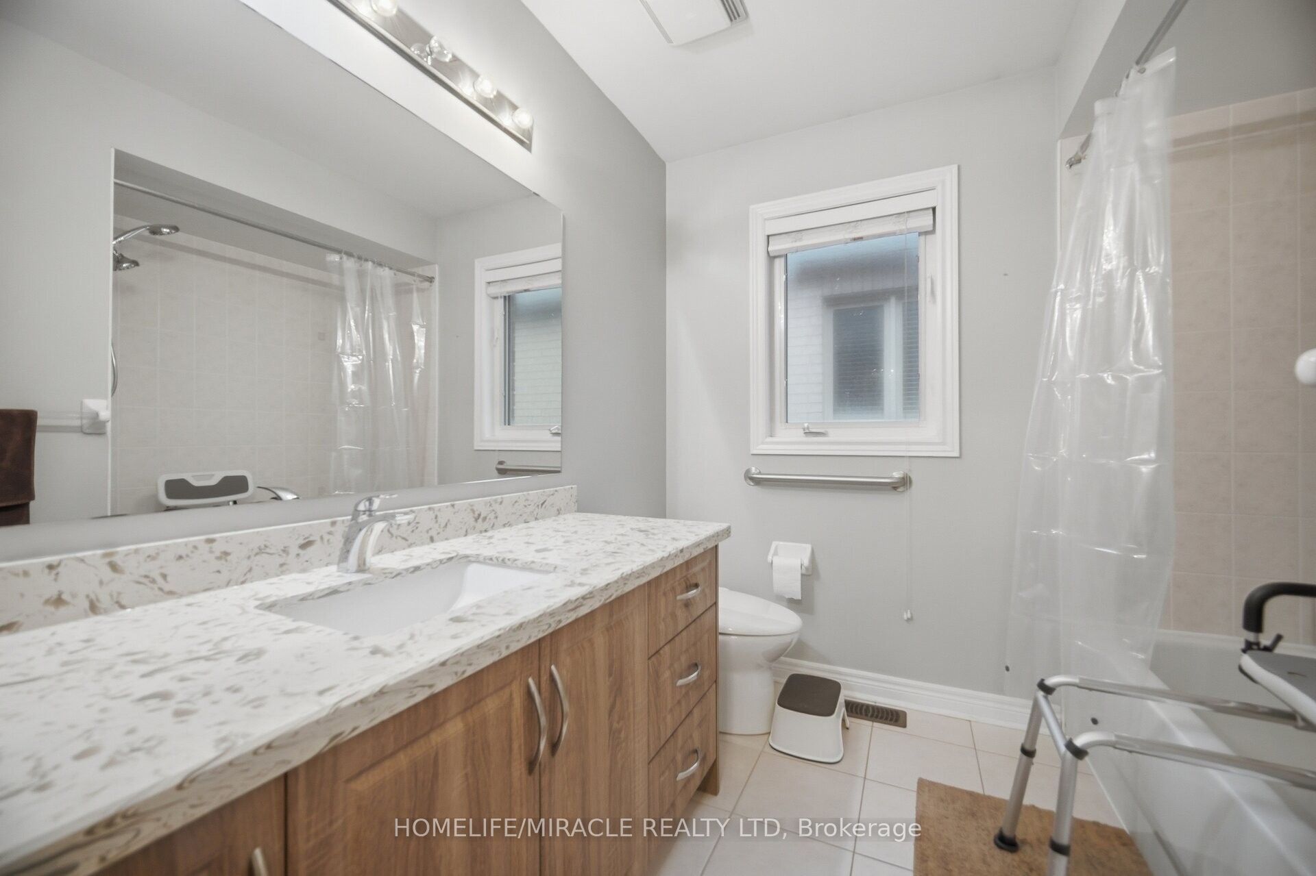 5 Billancourt Crescent Property Photo 35