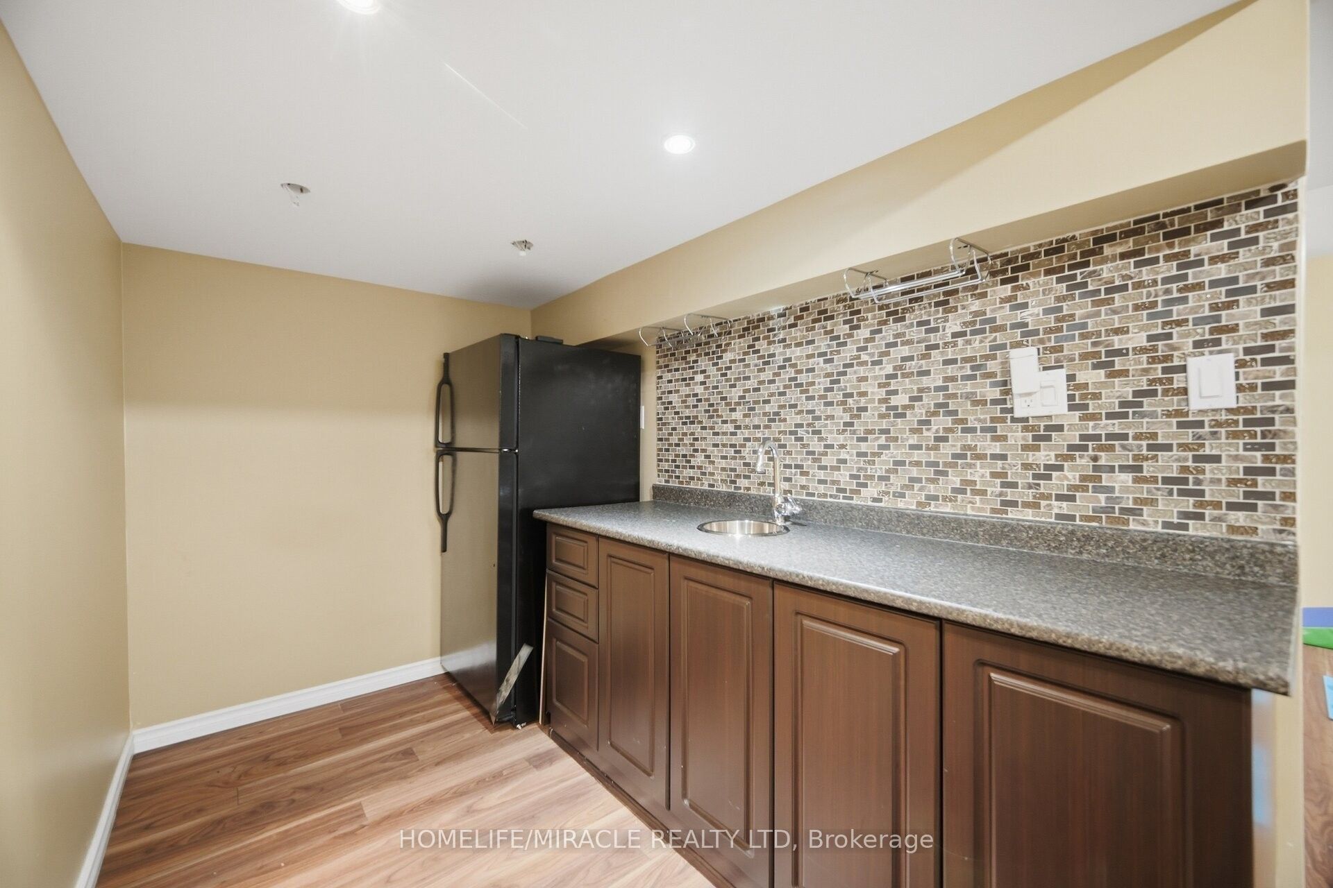 5 Billancourt Crescent Property Photo 39