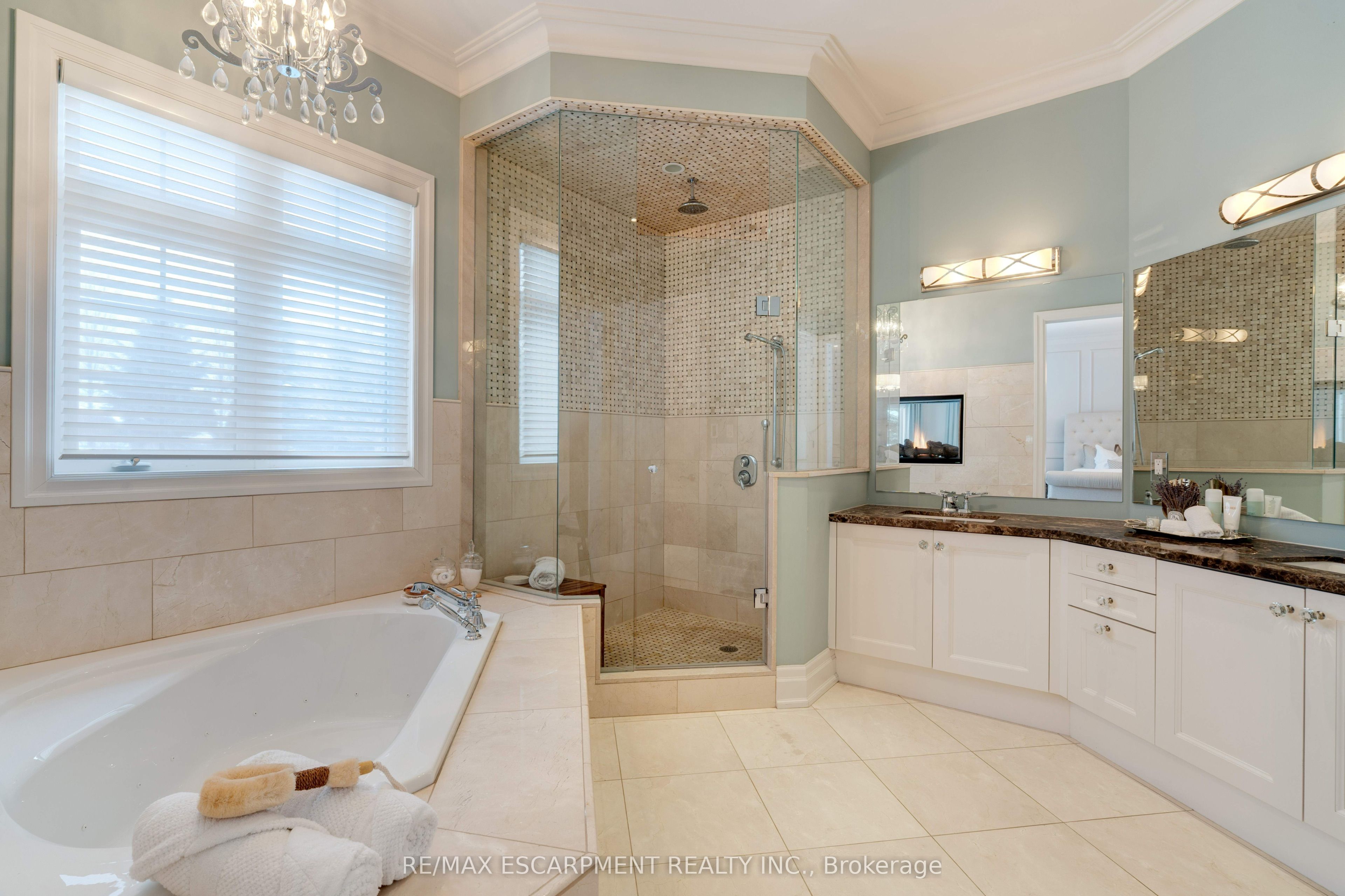 4 Holdroyd Court Property Photo 22