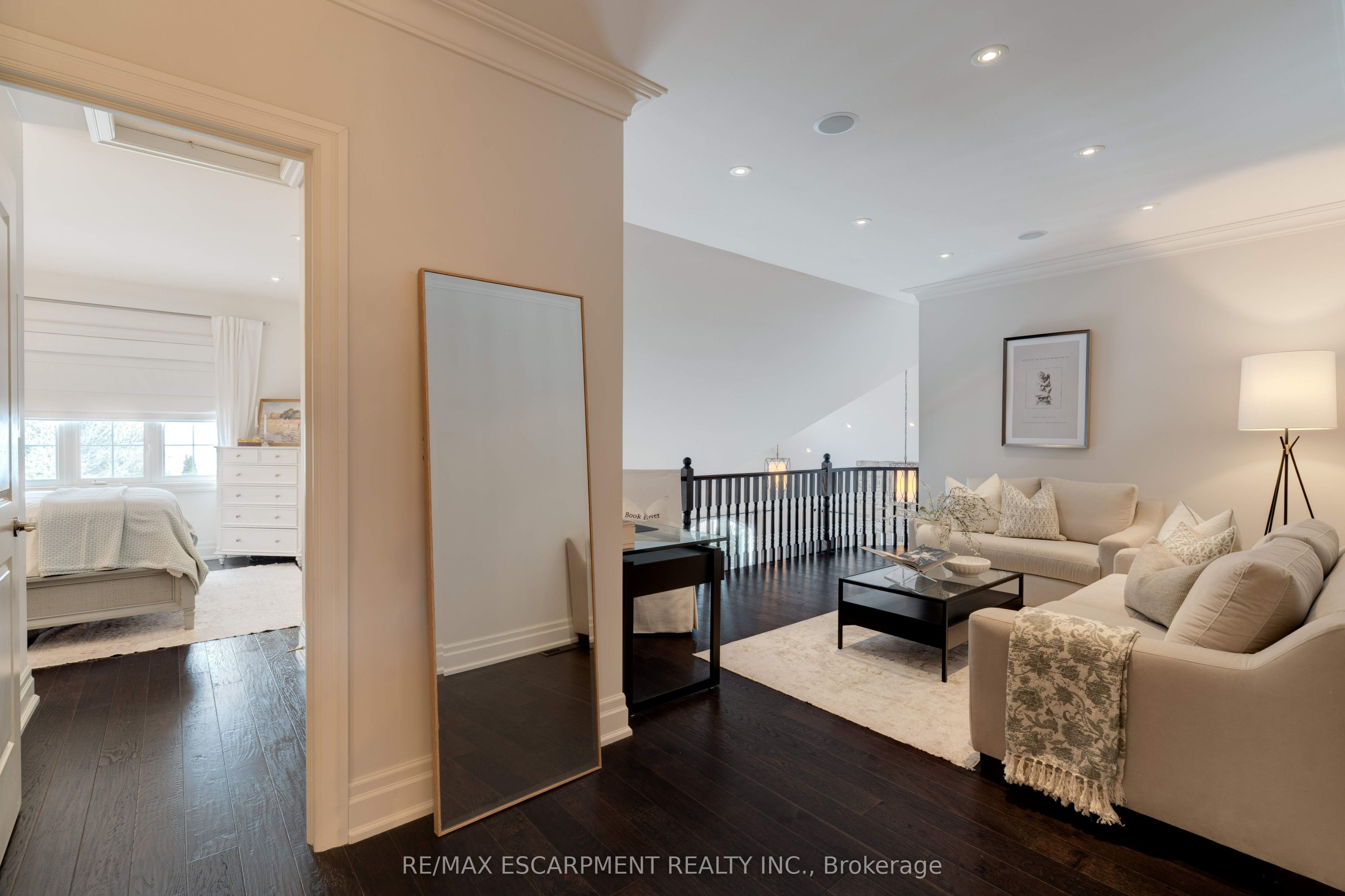 4 Holdroyd Court Property Photo 26