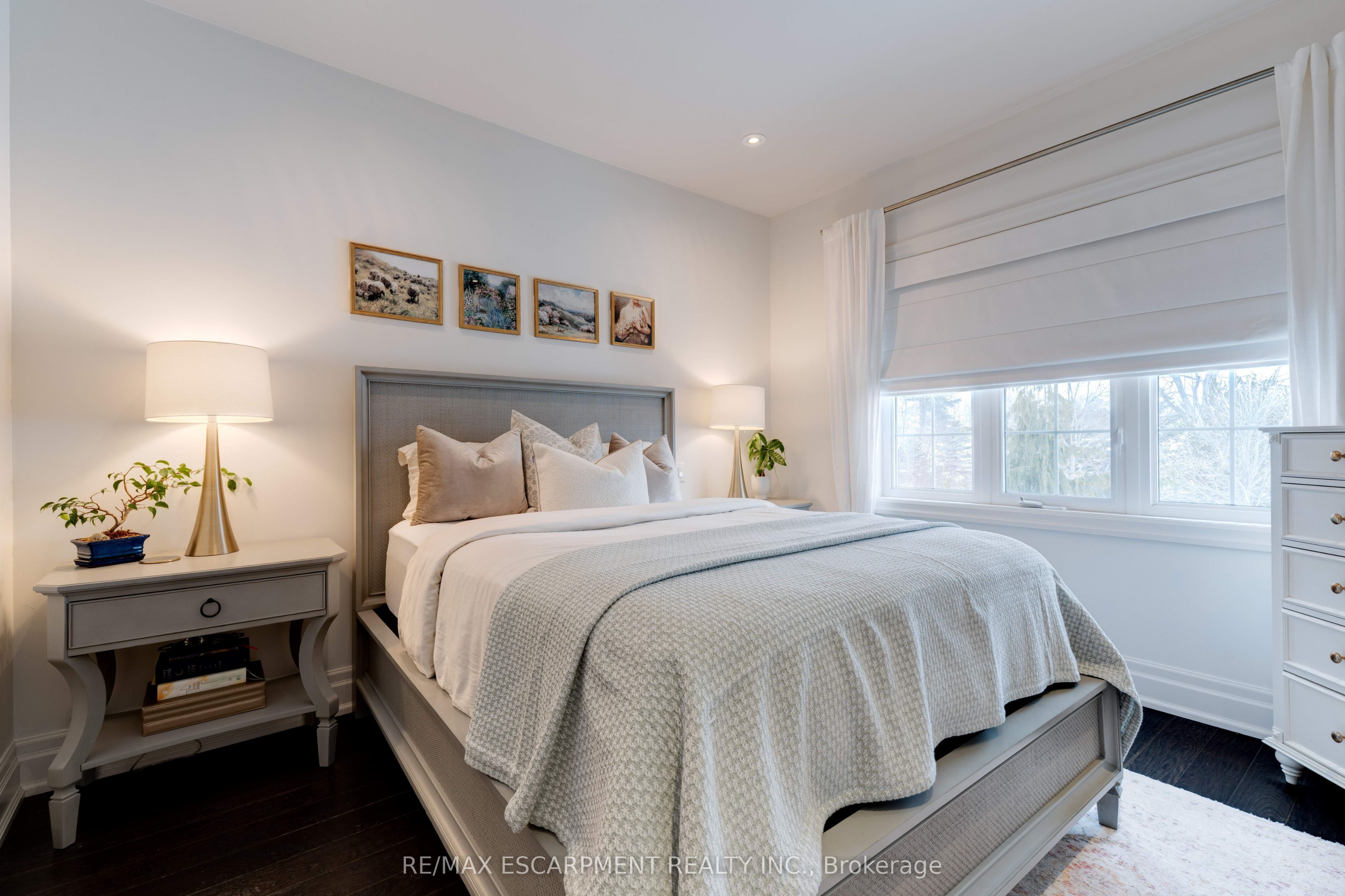 4 Holdroyd Court Property Photo 27