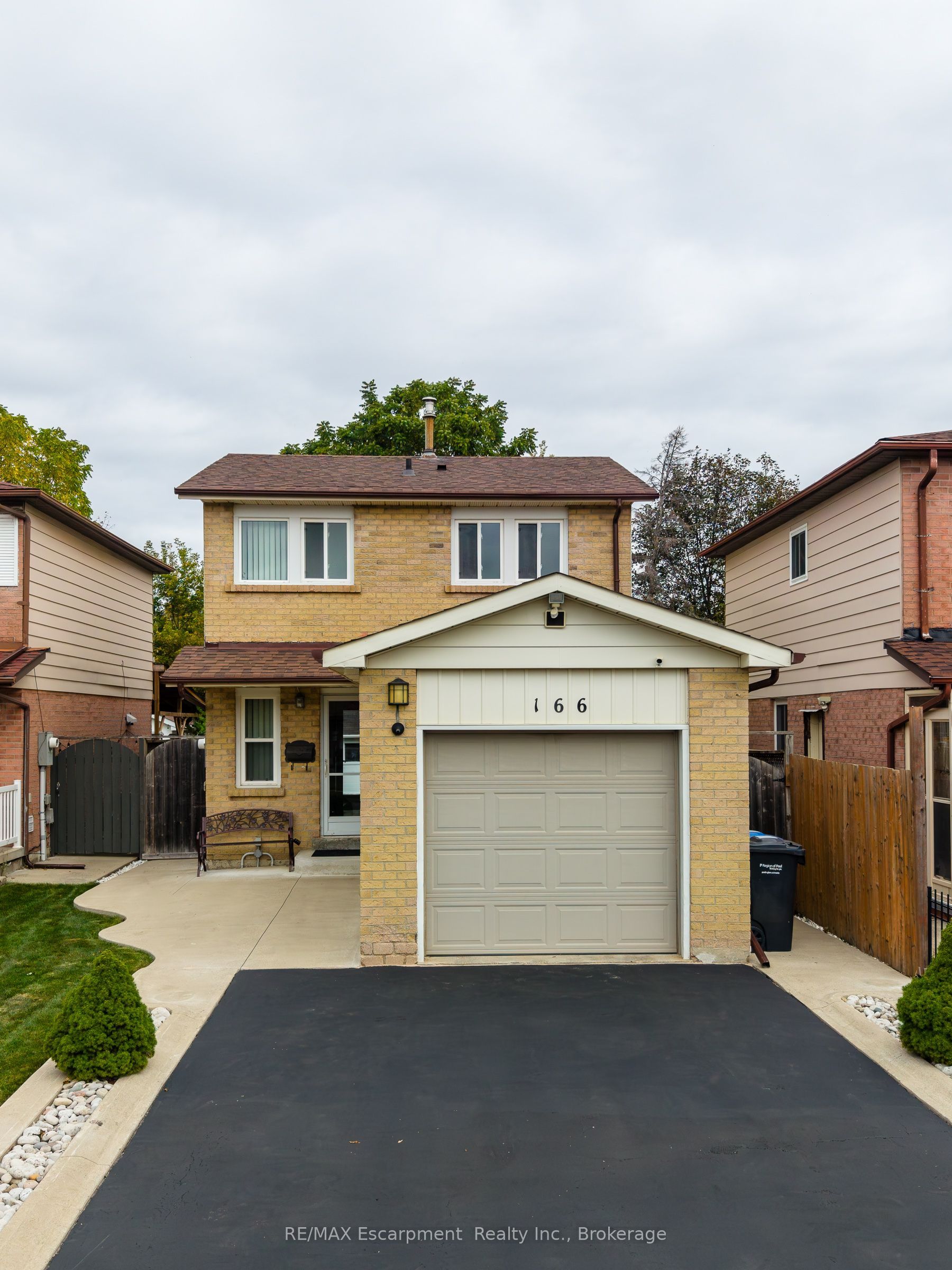 166 Martindale Crescent Property Photo 1