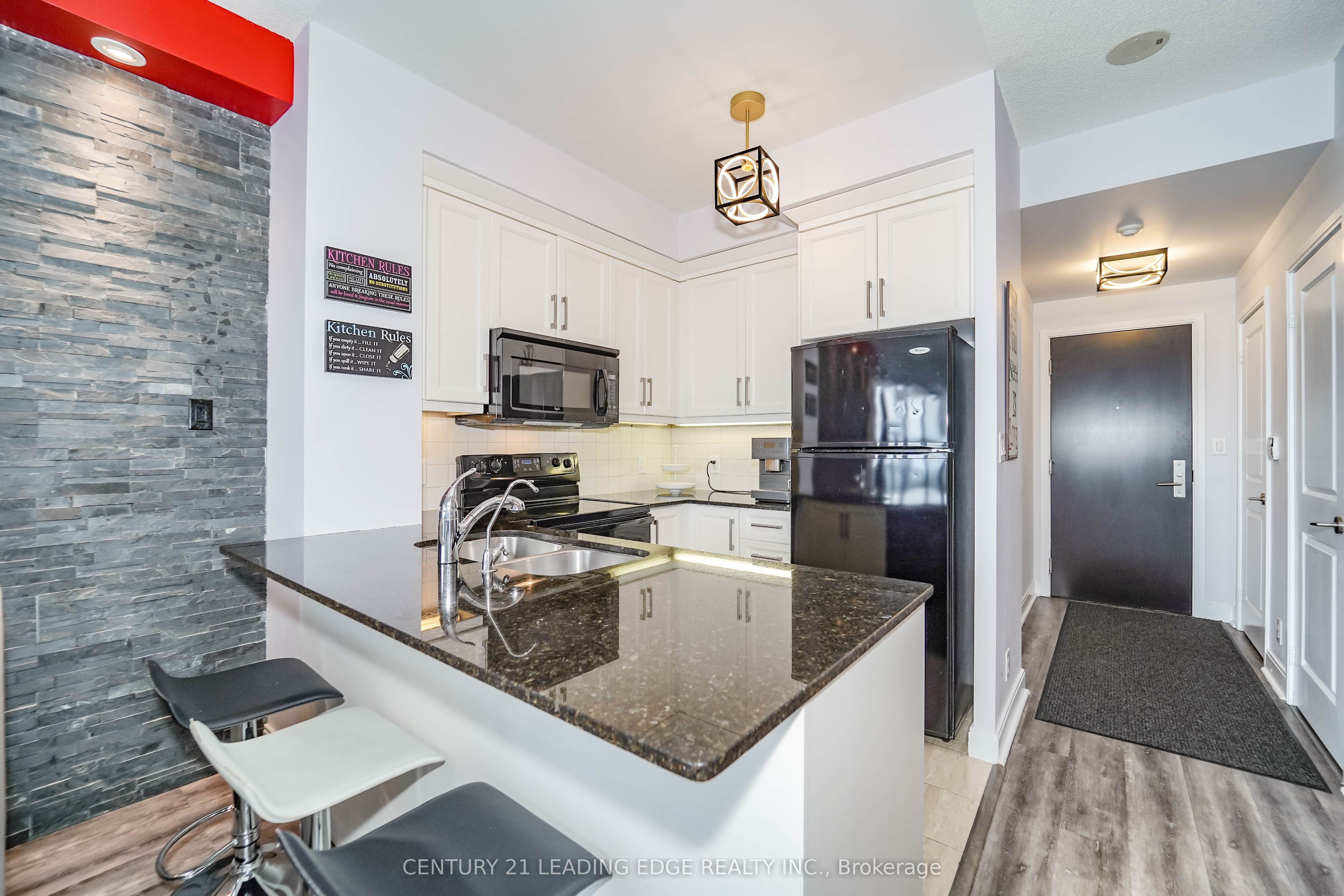 60 Absolute Avenue 4307 Property Photo 8