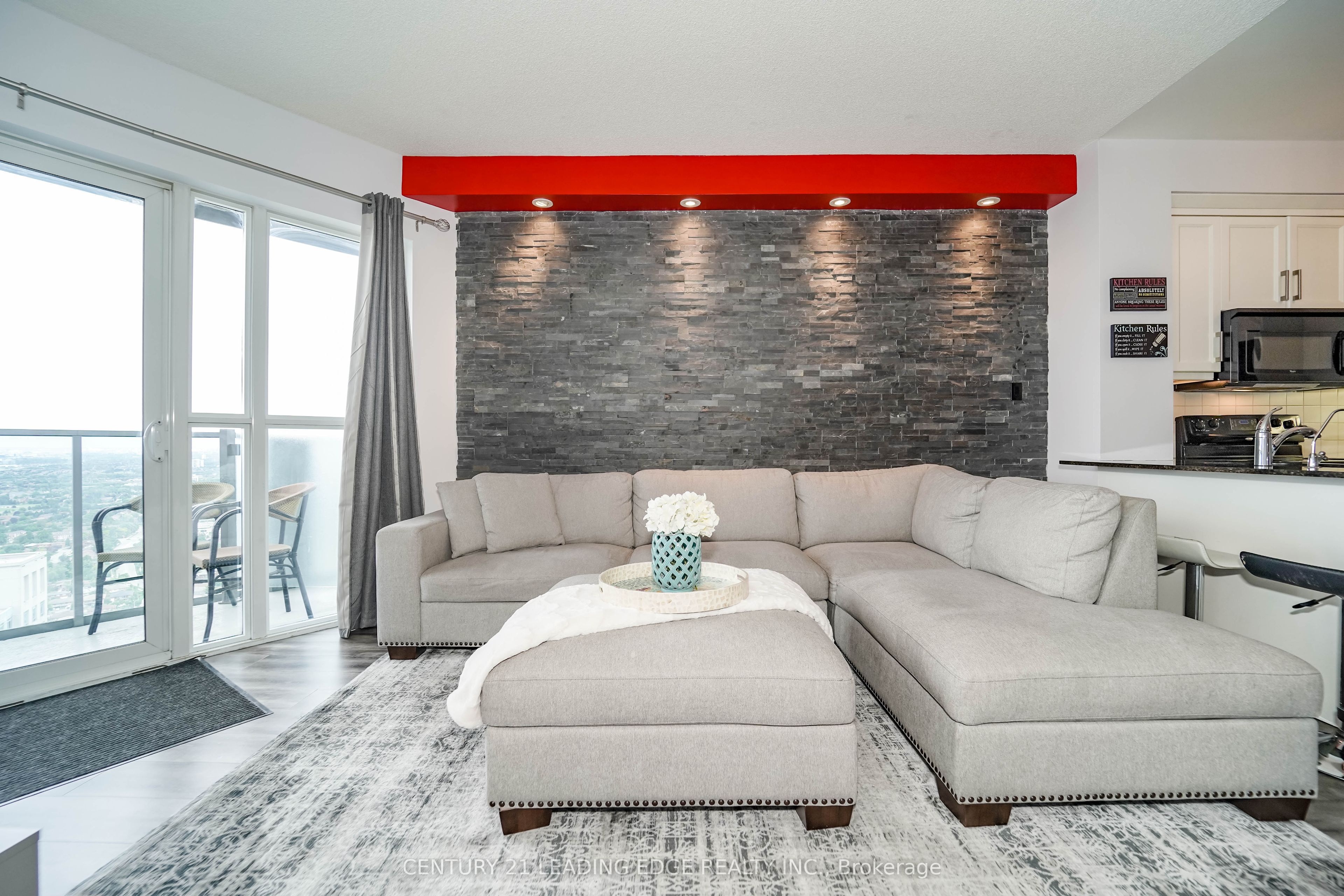 60 Absolute Avenue 4307 Property Photo 9