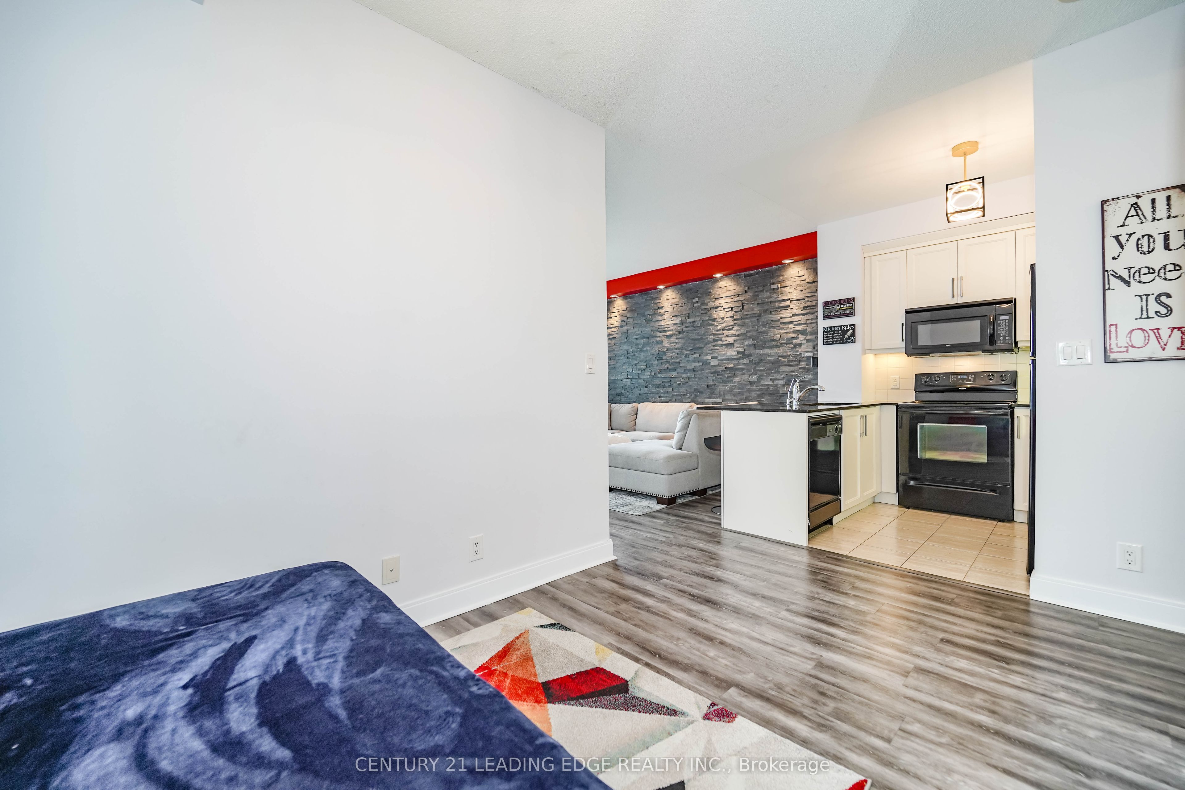 60 Absolute Avenue 4307 Property Photo 10