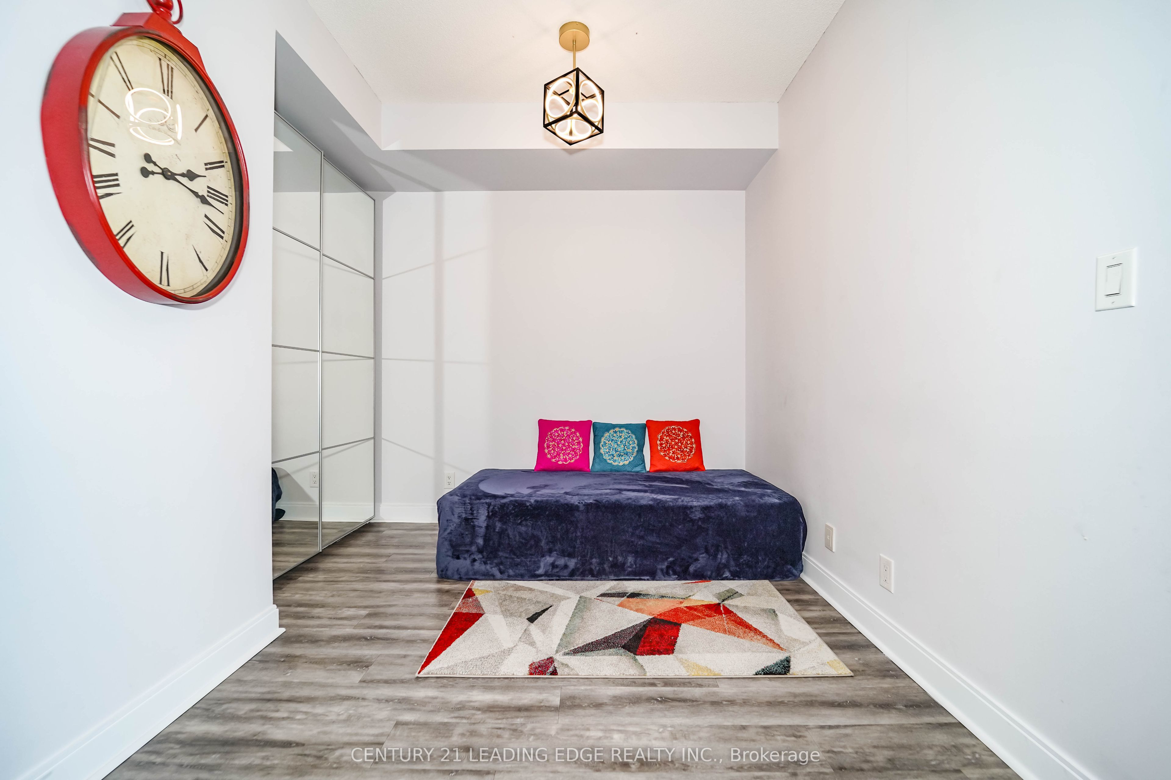 60 Absolute Avenue 4307 Property Photo 11
