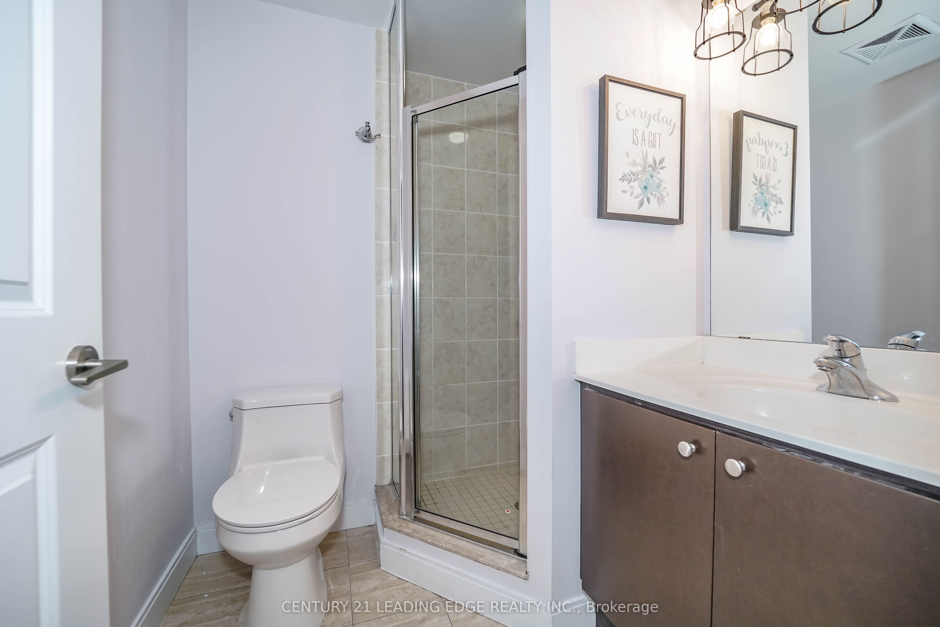 60 Absolute Avenue 4307 Property Photo 13