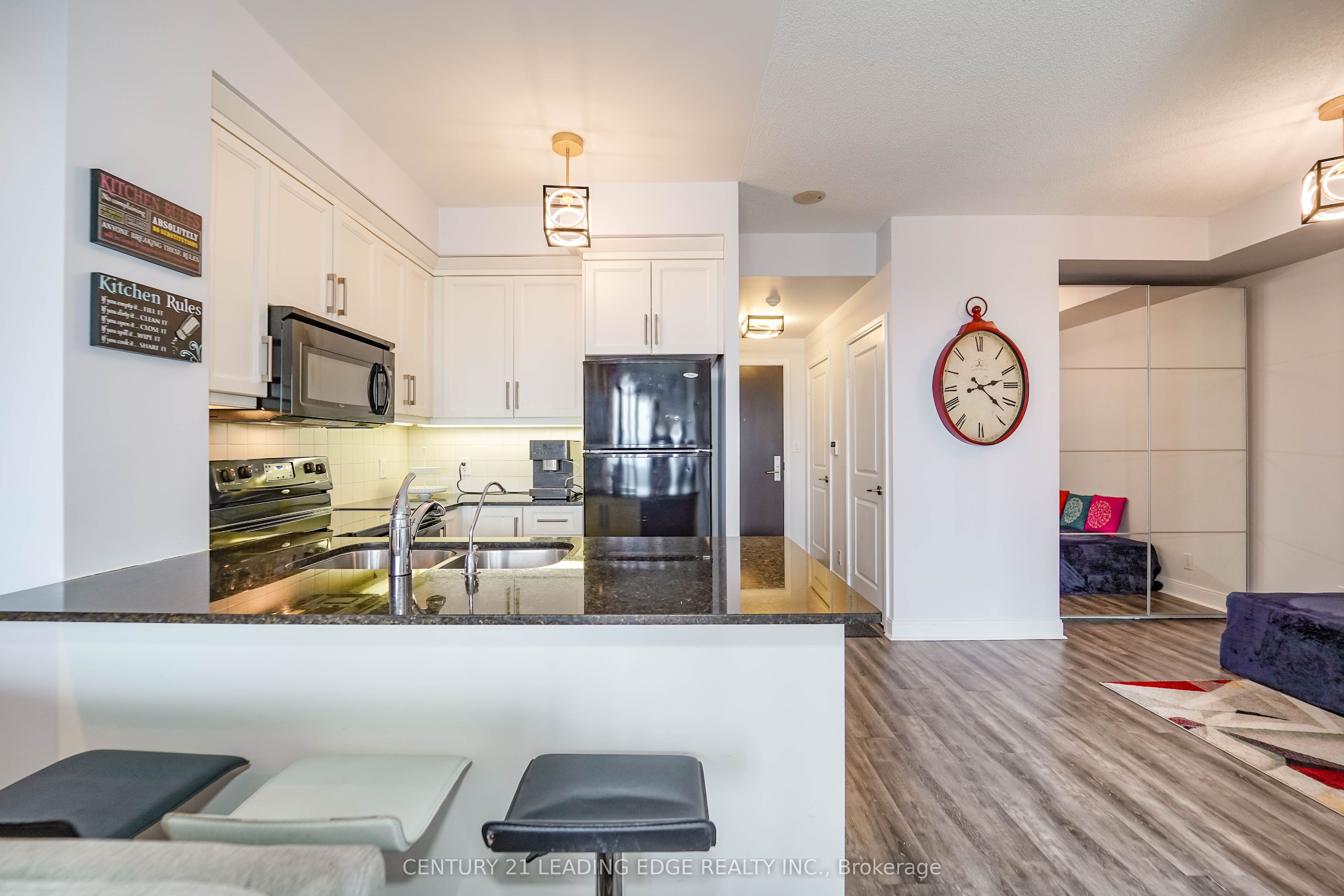 60 Absolute Avenue 4307 Property Photo 19