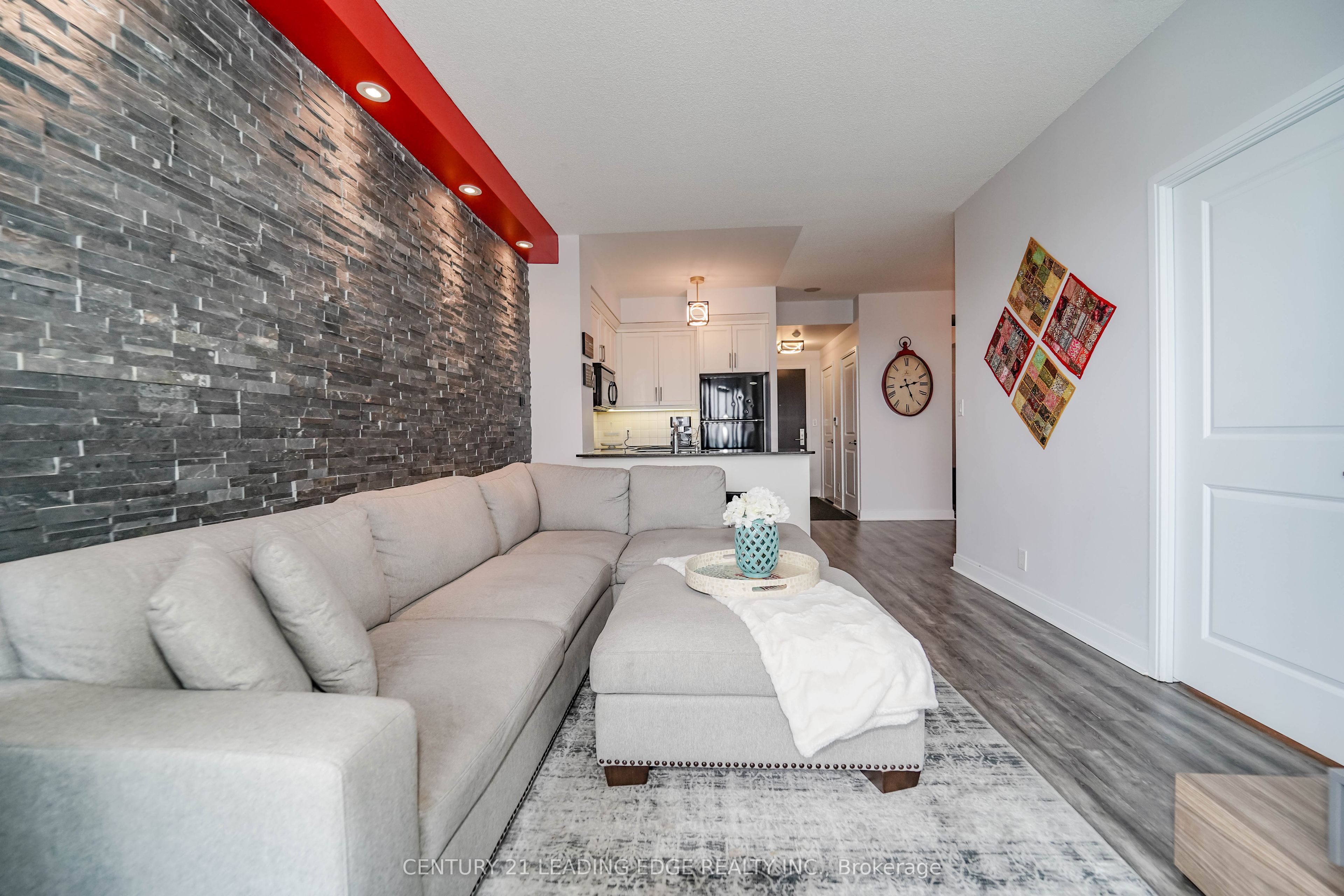 60 Absolute Avenue 4307 Property Photo 21