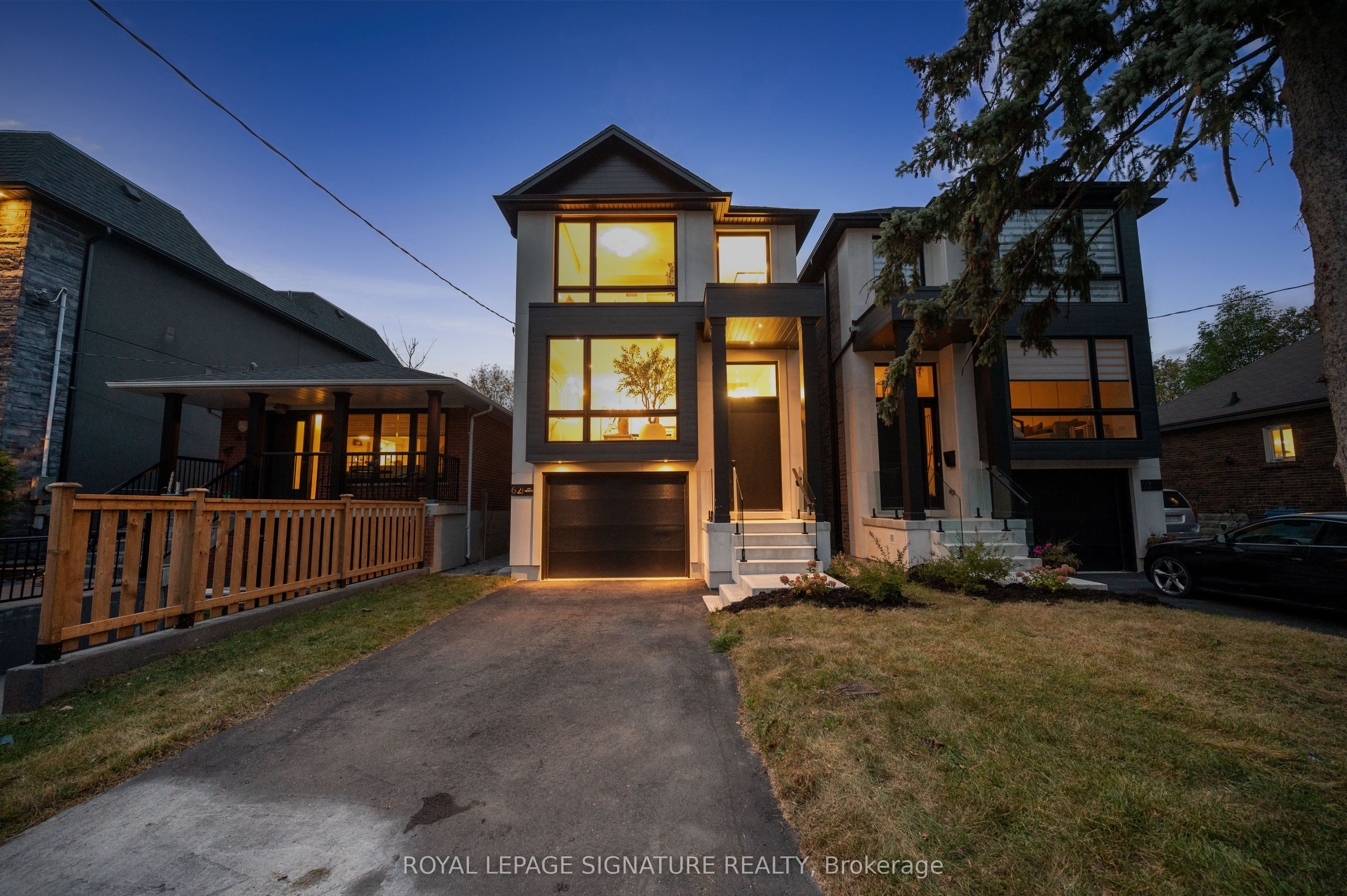 62 Ash Crescent Property Photo 2