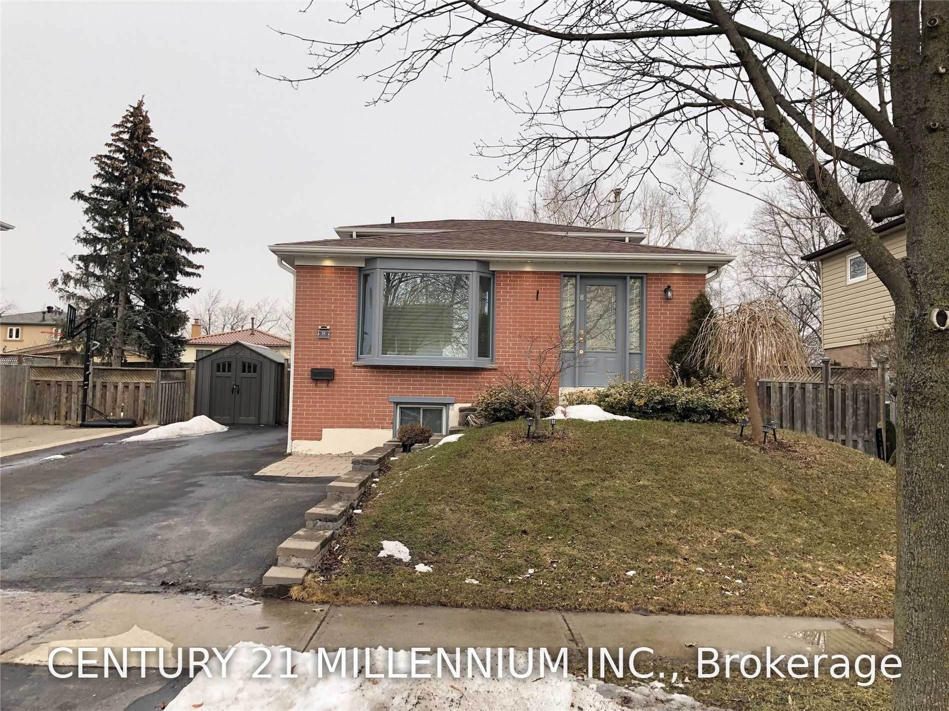 8 Sutherland Avenue Property Photo 2