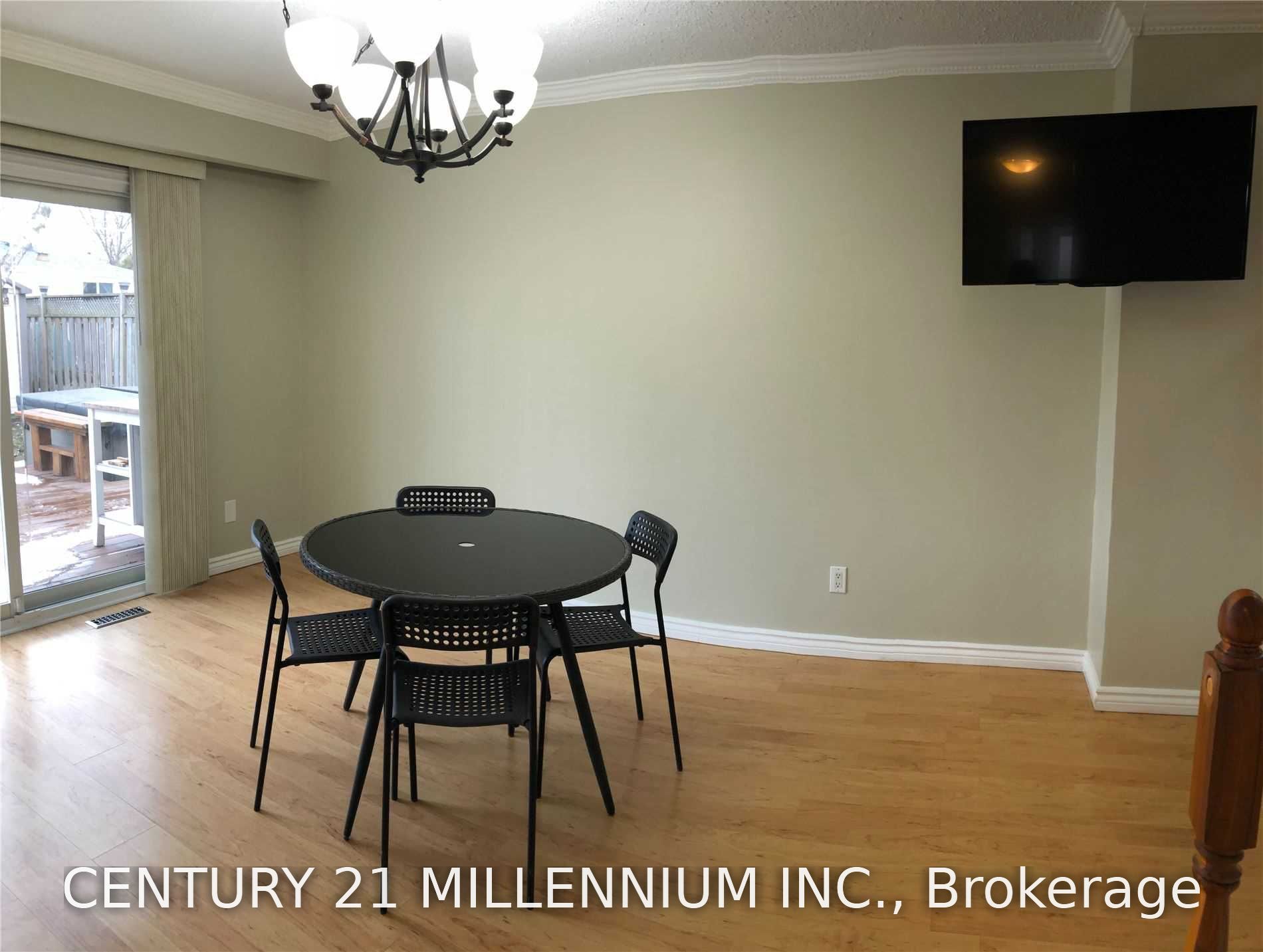 8 Sutherland Avenue Property Photo 15