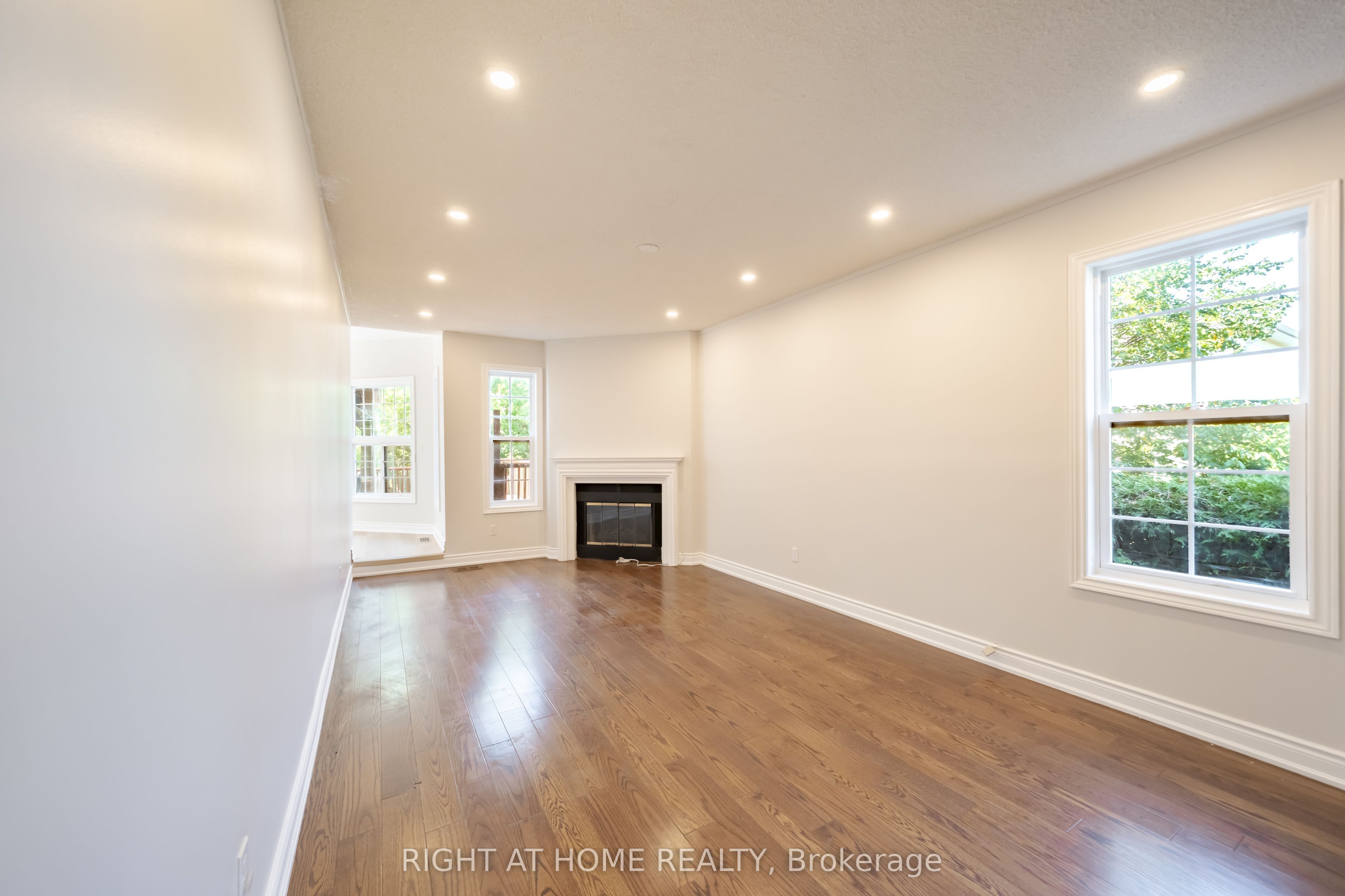 345 Mill Street S Property Photo 14