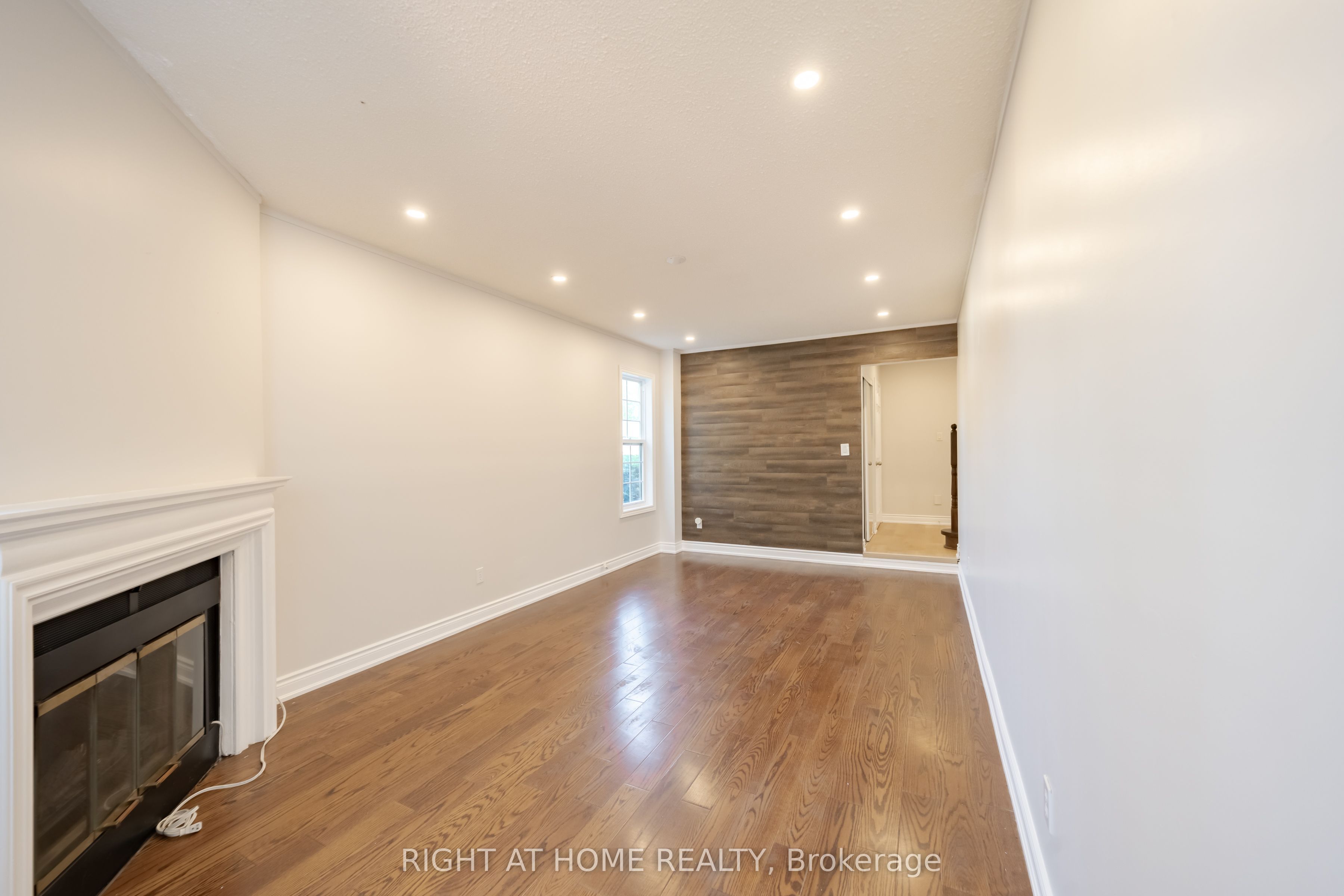 345 Mill Street S Property Photo 15