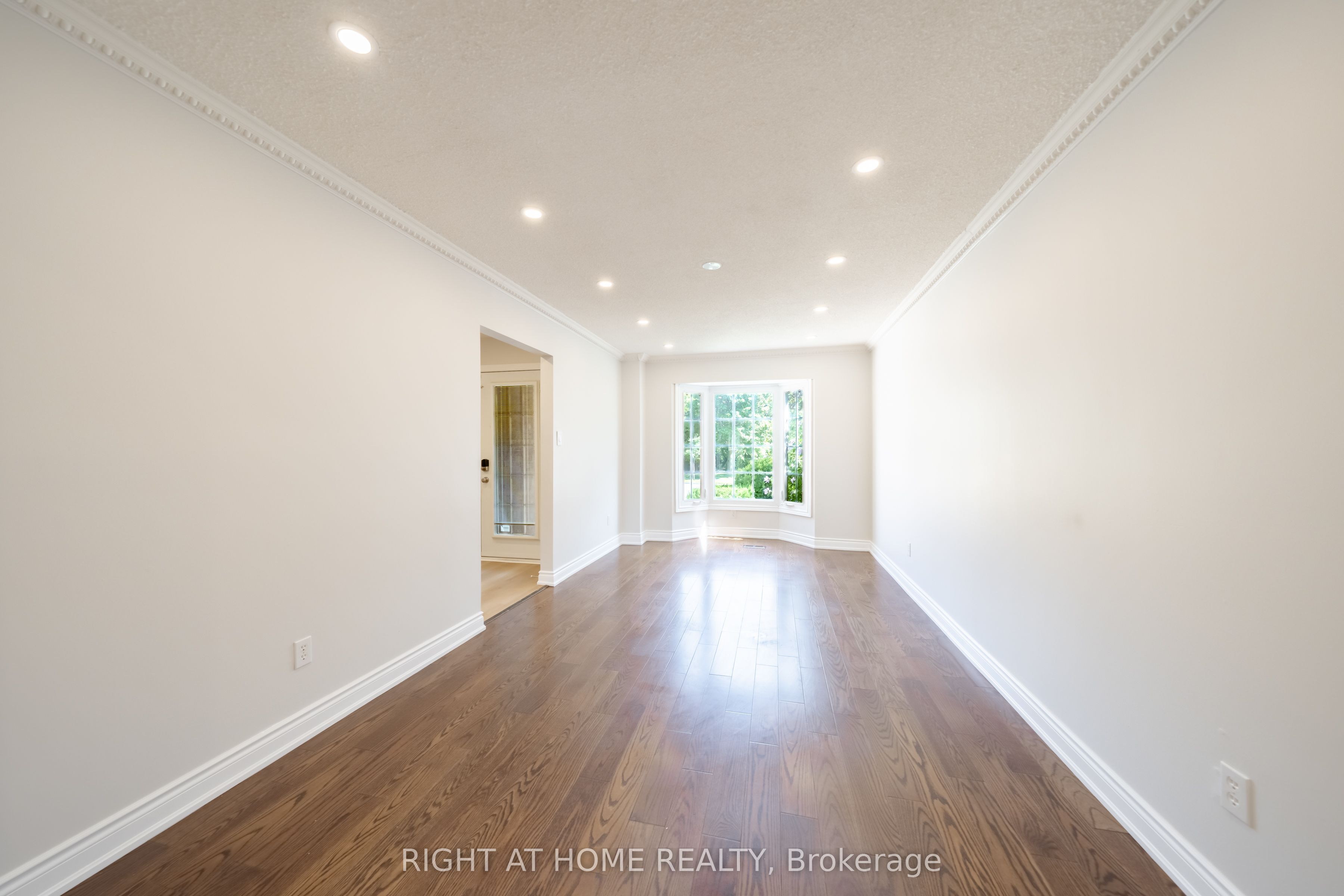 345 Mill Street S Property Photo 16