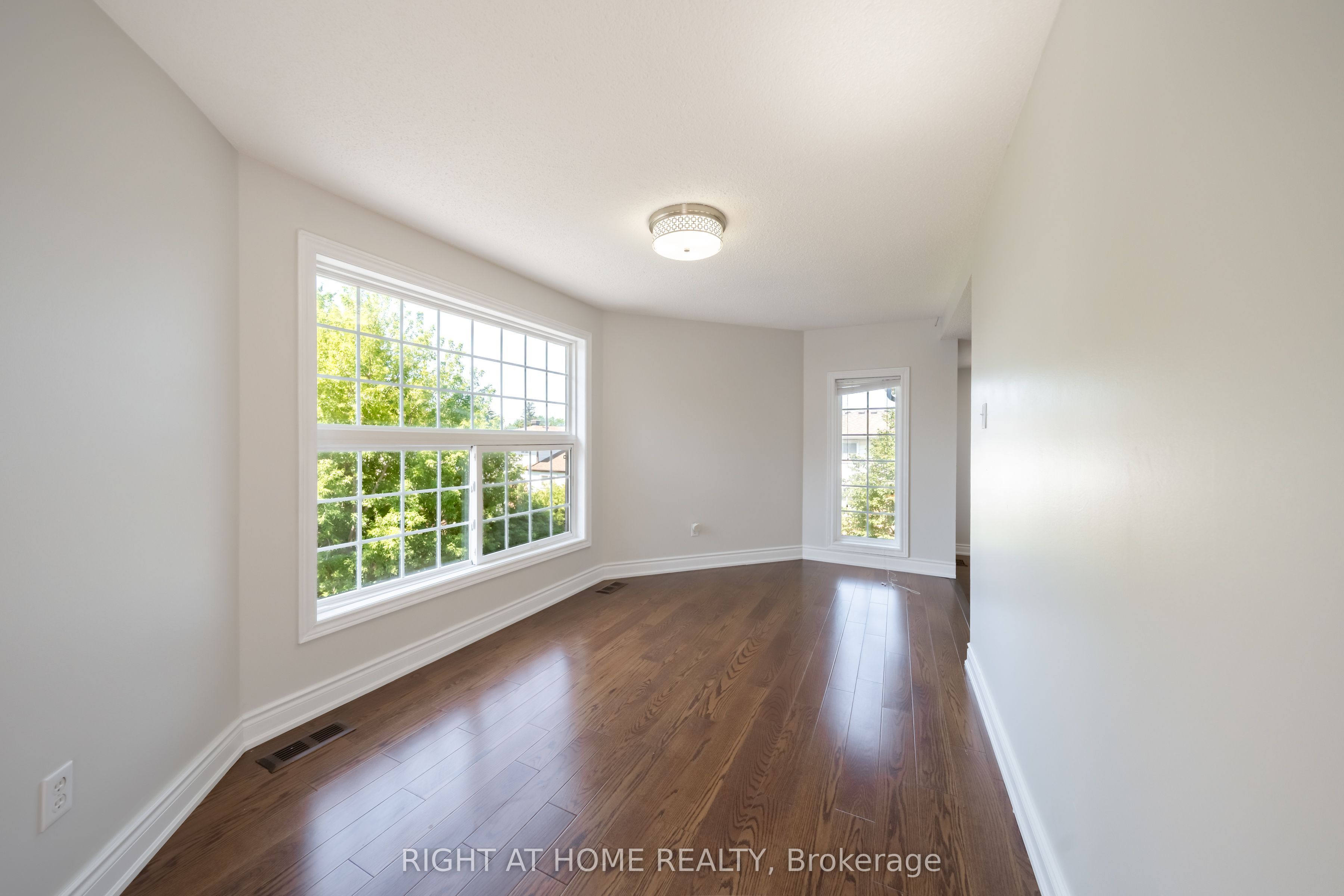 345 Mill Street S Property Photo 24