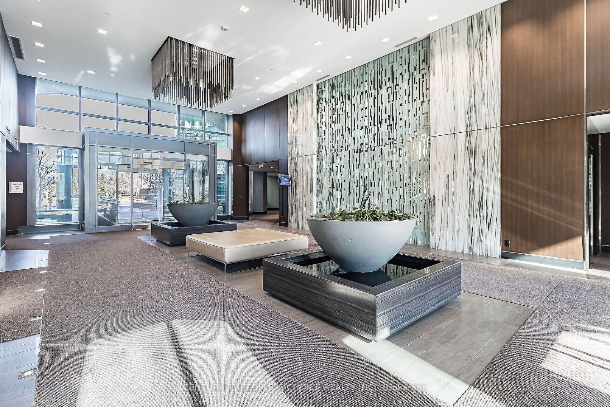 205 Sherway Garden 1012 Property Photo 3