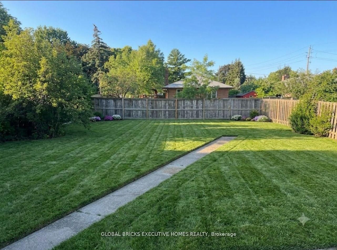 384 Ashbury Road Property Photo 8